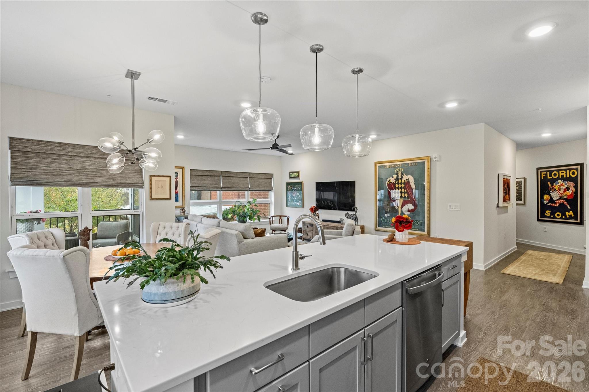 3630 N Davidson Street Unit: 2201