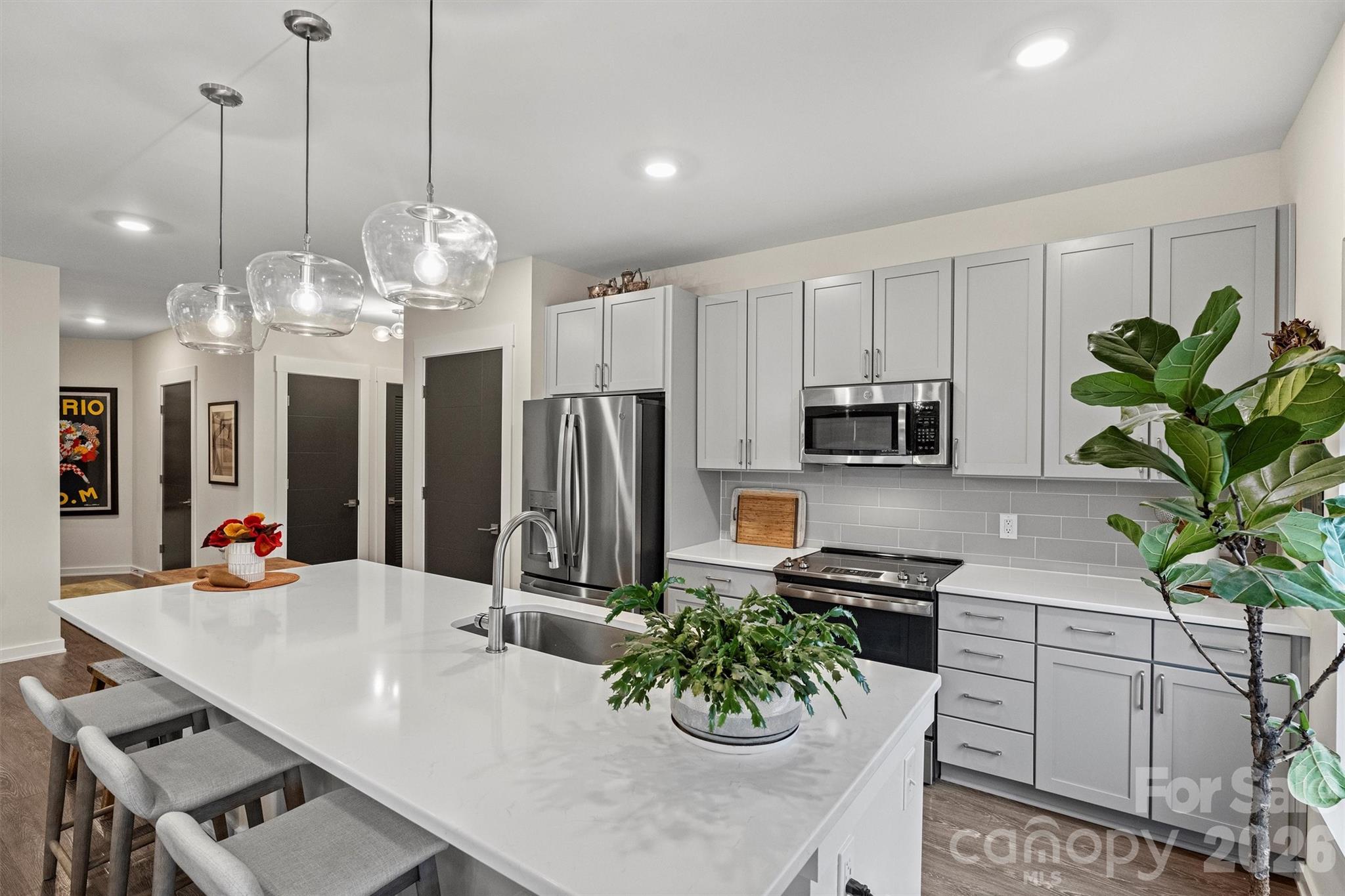 3630 N Davidson Street Unit: 2201