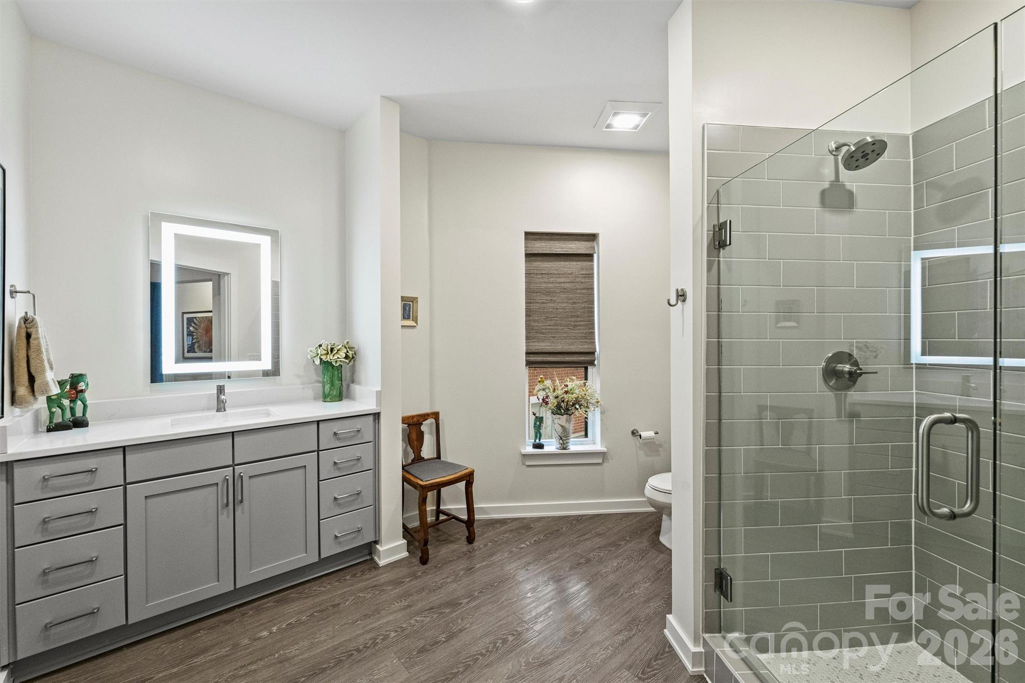 3630 N Davidson Street Unit: 2201