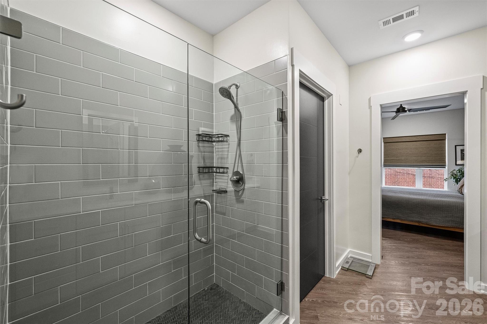 3630 N Davidson Street Unit: 2201