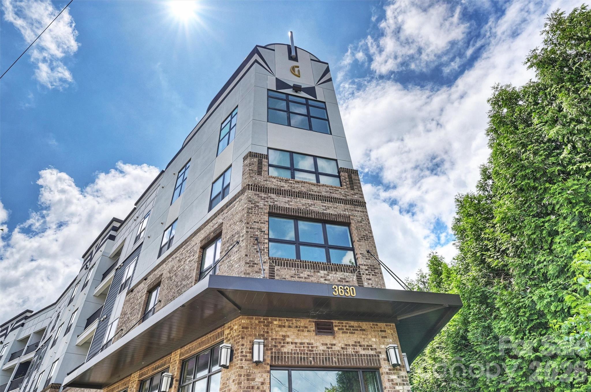 3630 N Davidson Street Unit: 2201