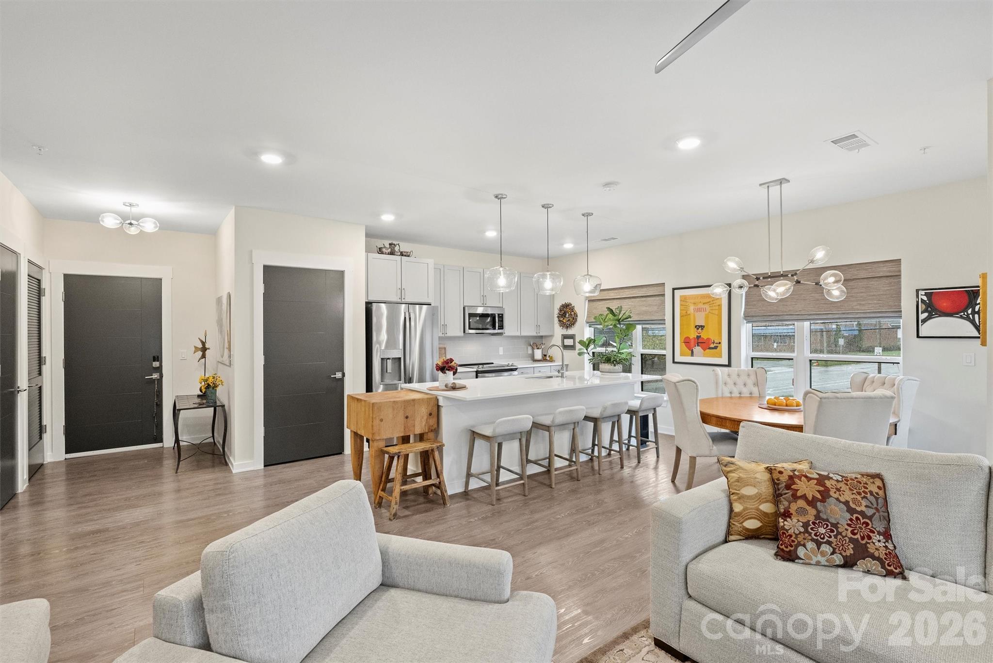 3630 N Davidson Street Unit: 2201