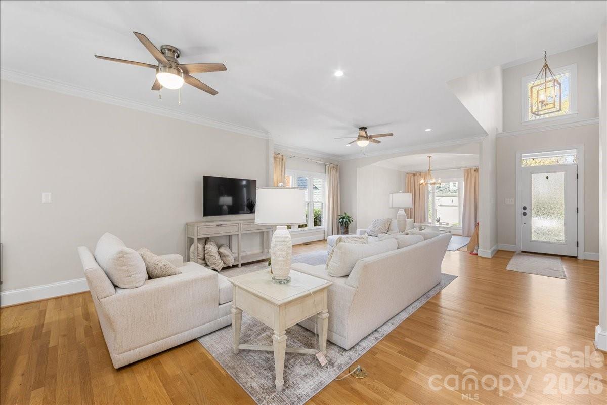 10410 Newberry Park Lane