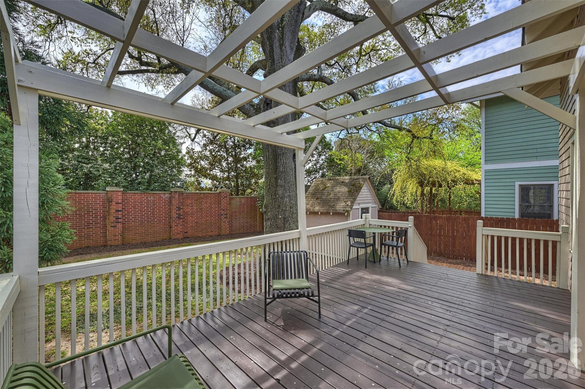 712 Sunnyside Avenue