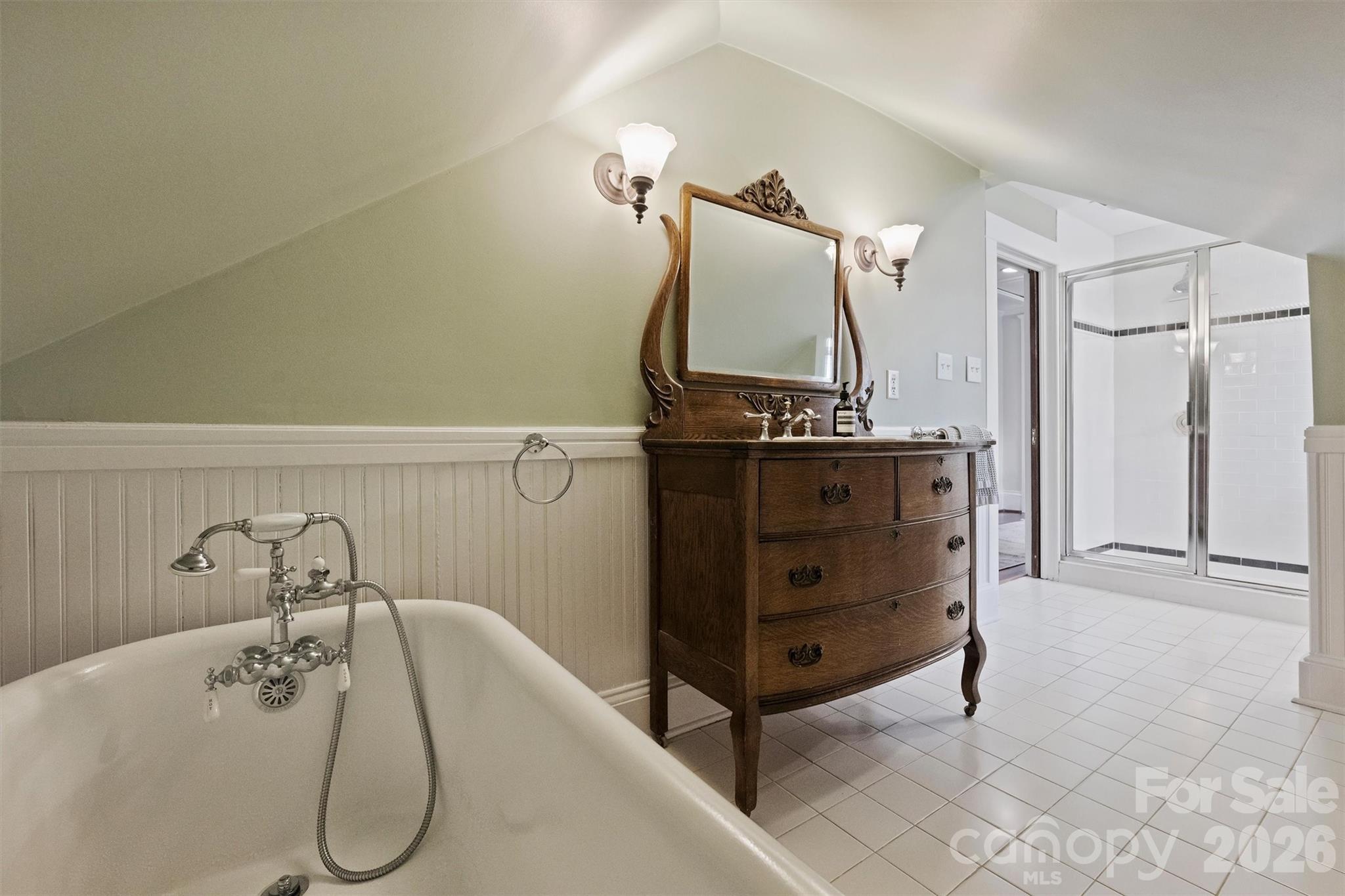 712 Sunnyside Avenue