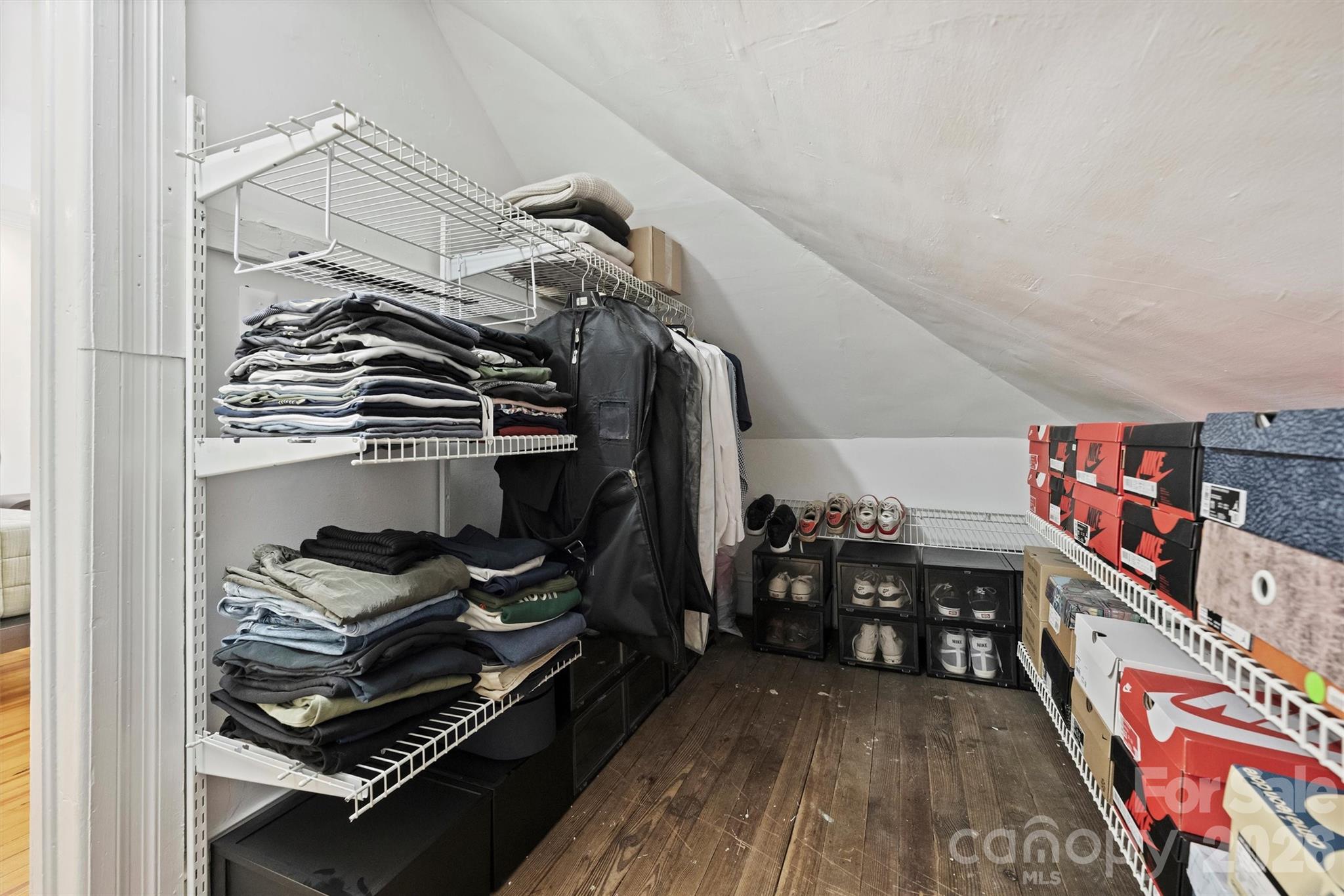 712 Sunnyside Avenue