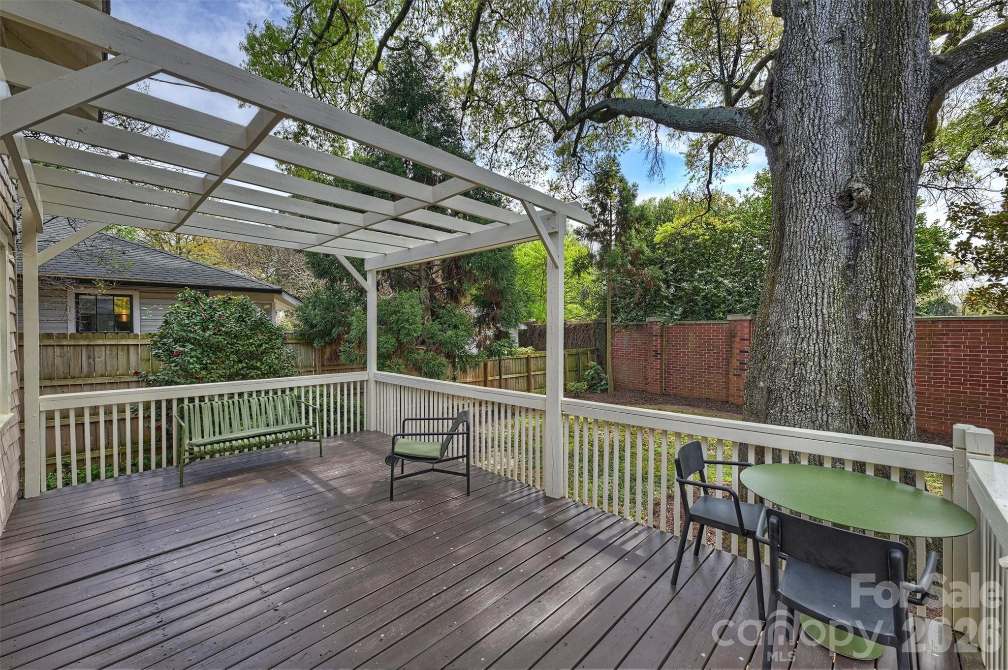 712 Sunnyside Avenue