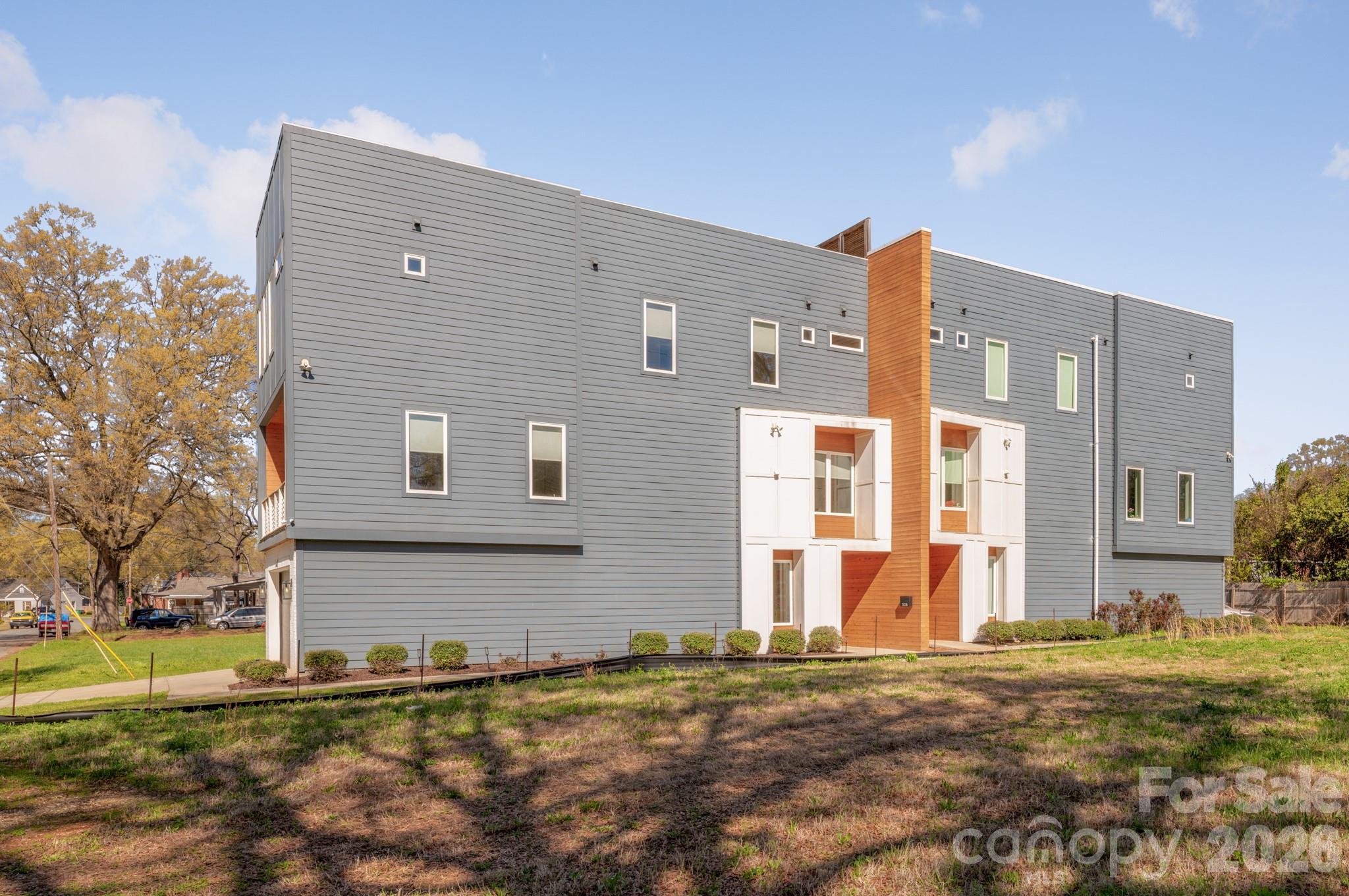 3108 Kirkland Avenue