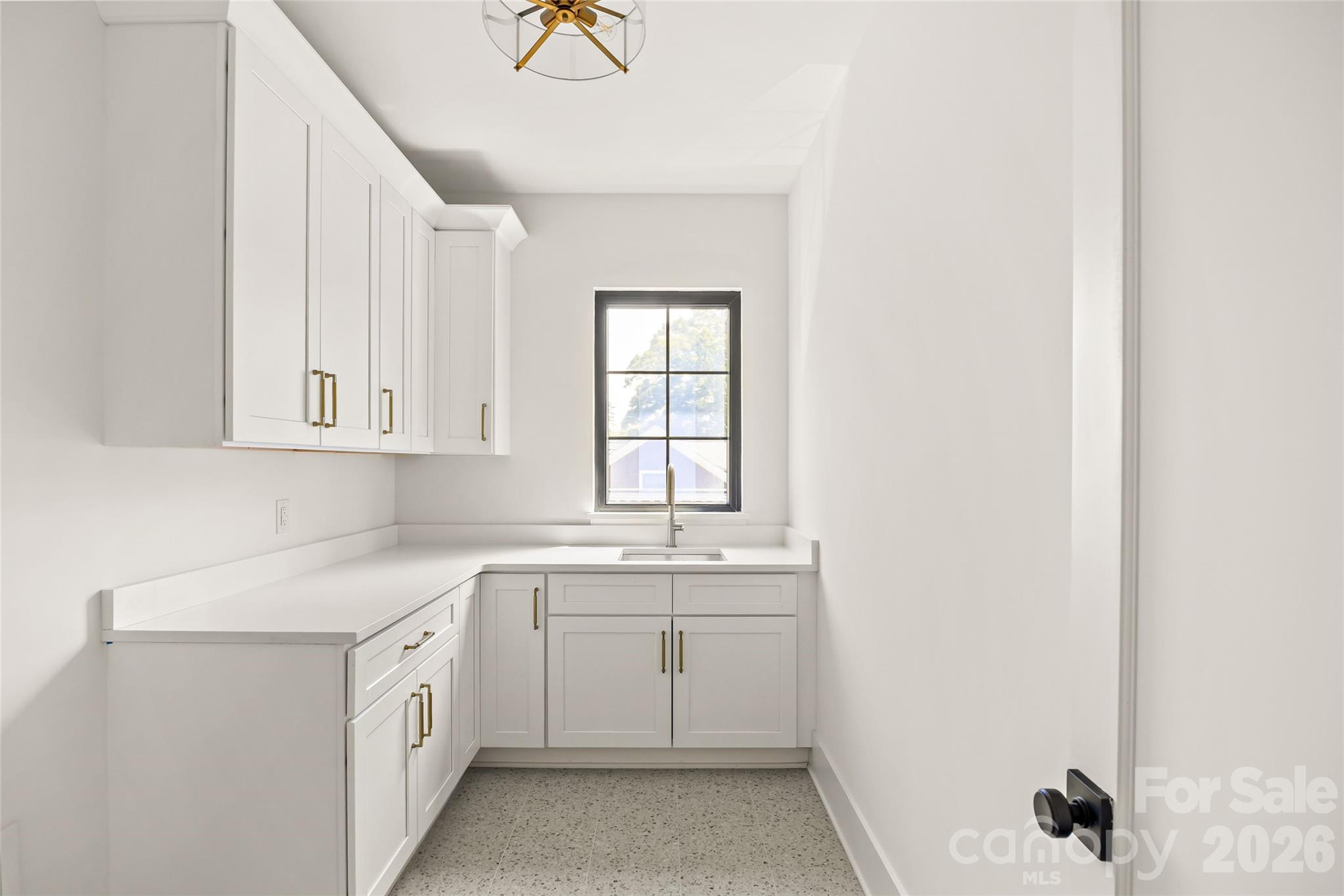 2005 Chatham Avenue