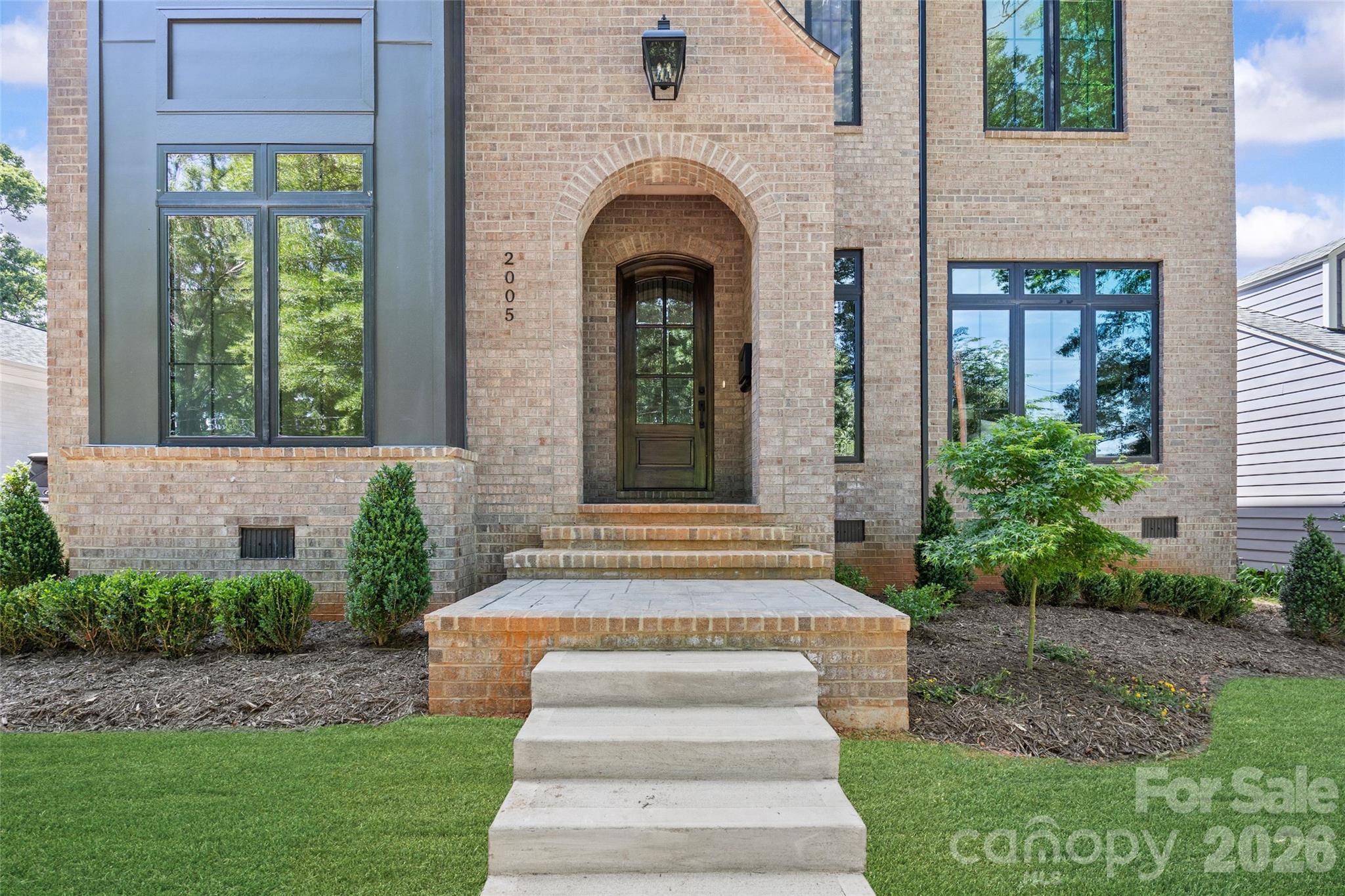 2005 Chatham Avenue