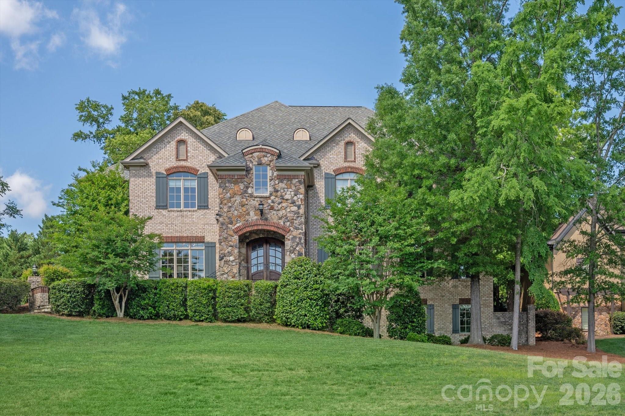 1629 Lookout Circle