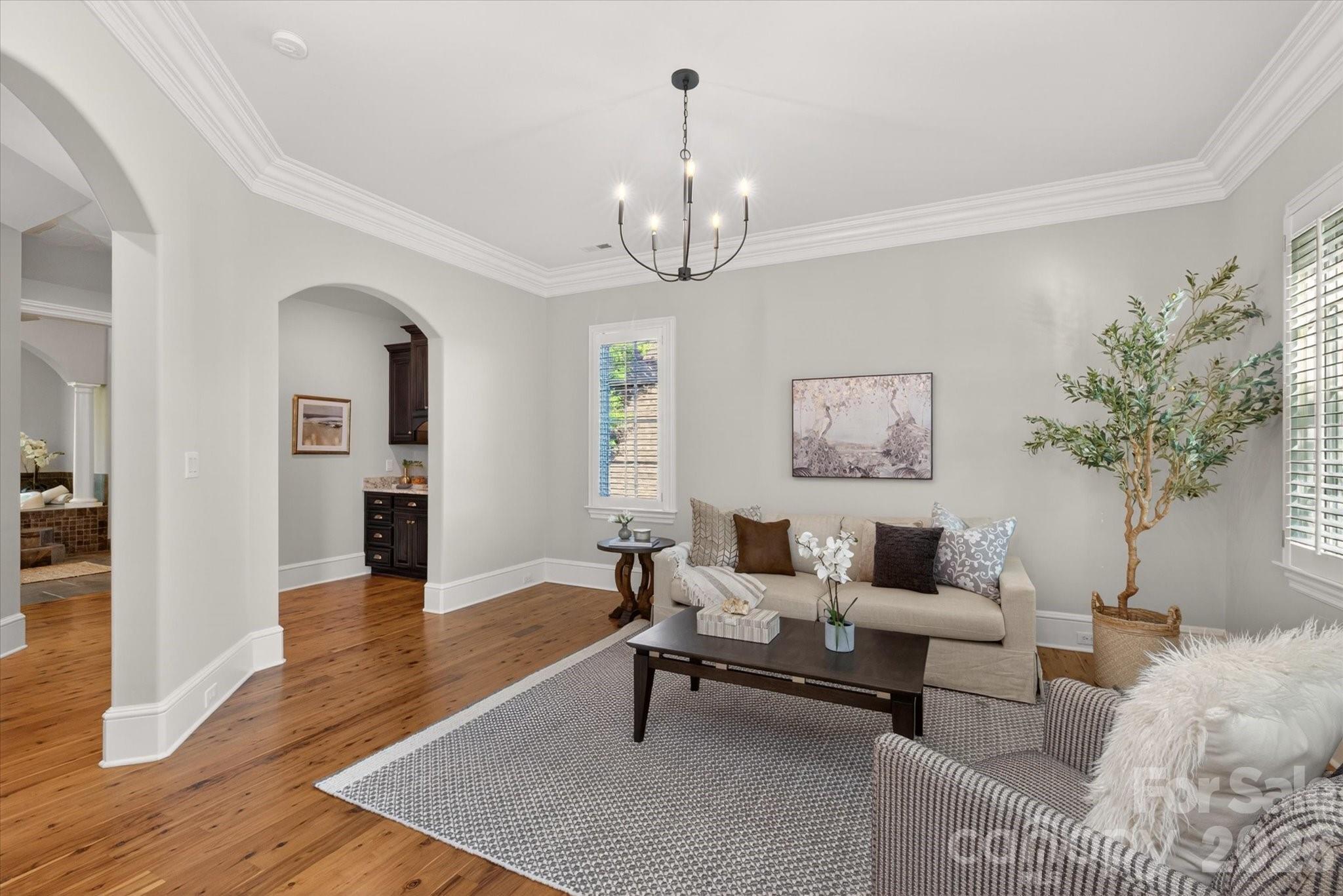 1629 Lookout Circle