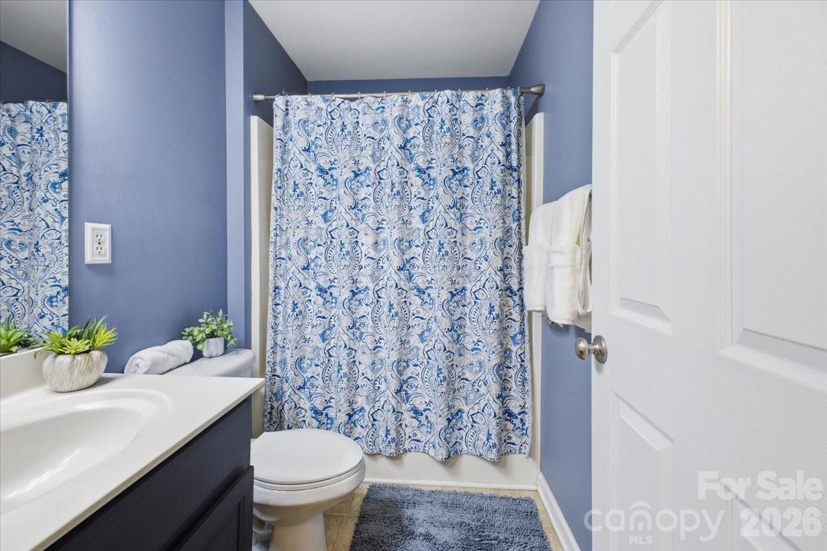 2327 Whitford Lane