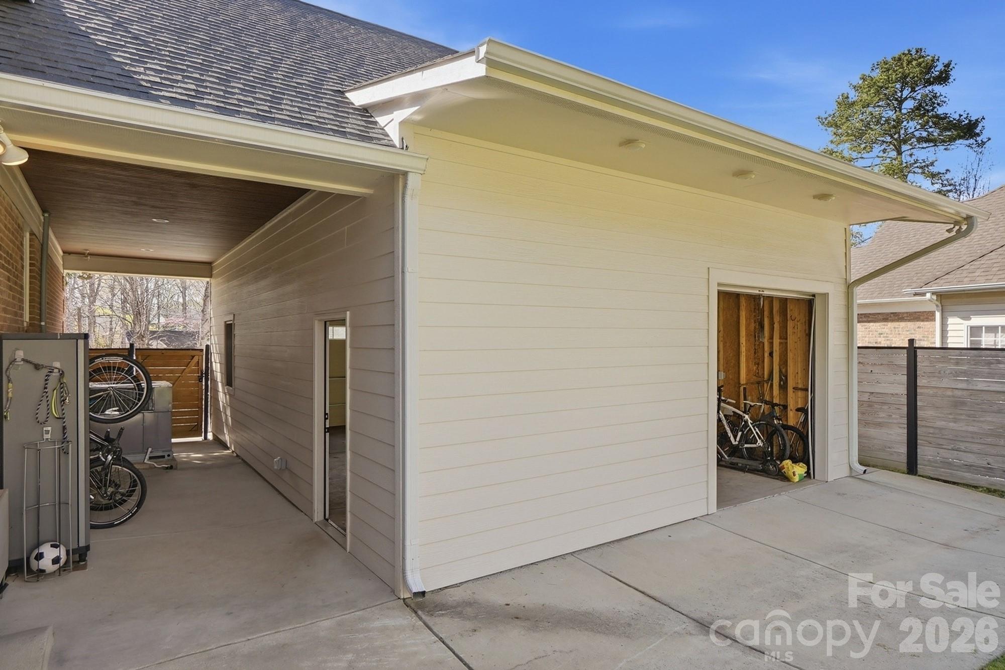 6123 Lake Providence Lane