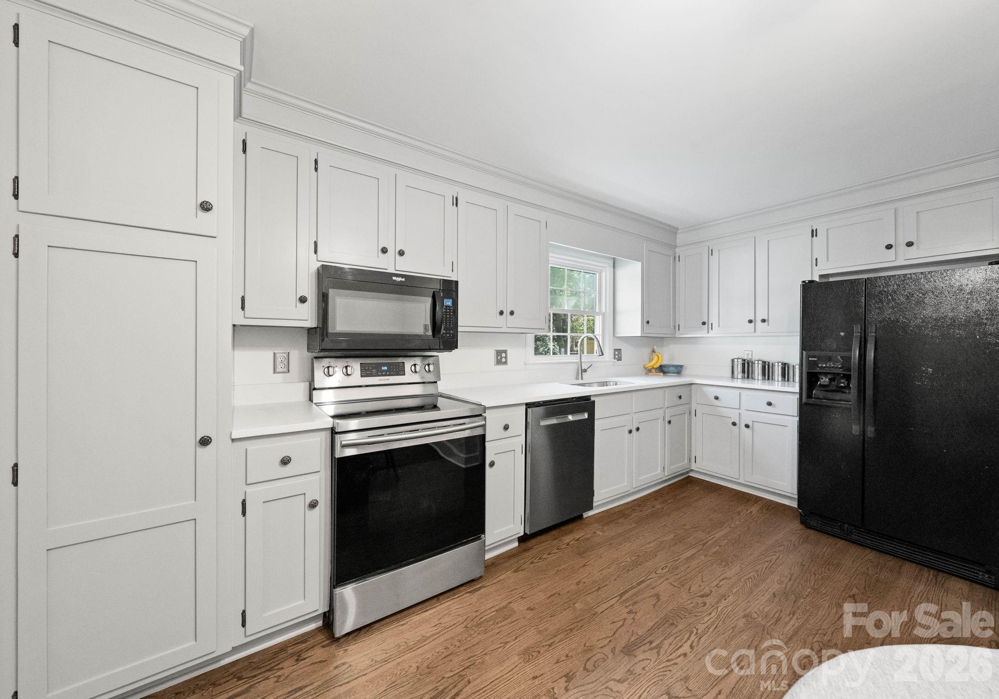 5221 Summer Gate Drive