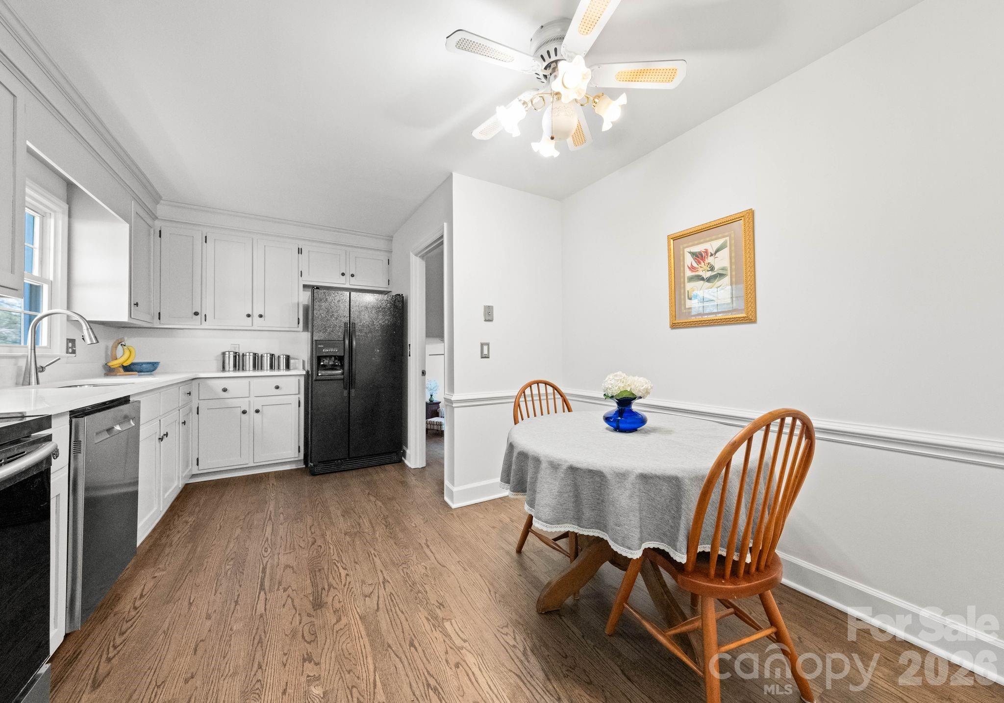 5221 Summer Gate Drive