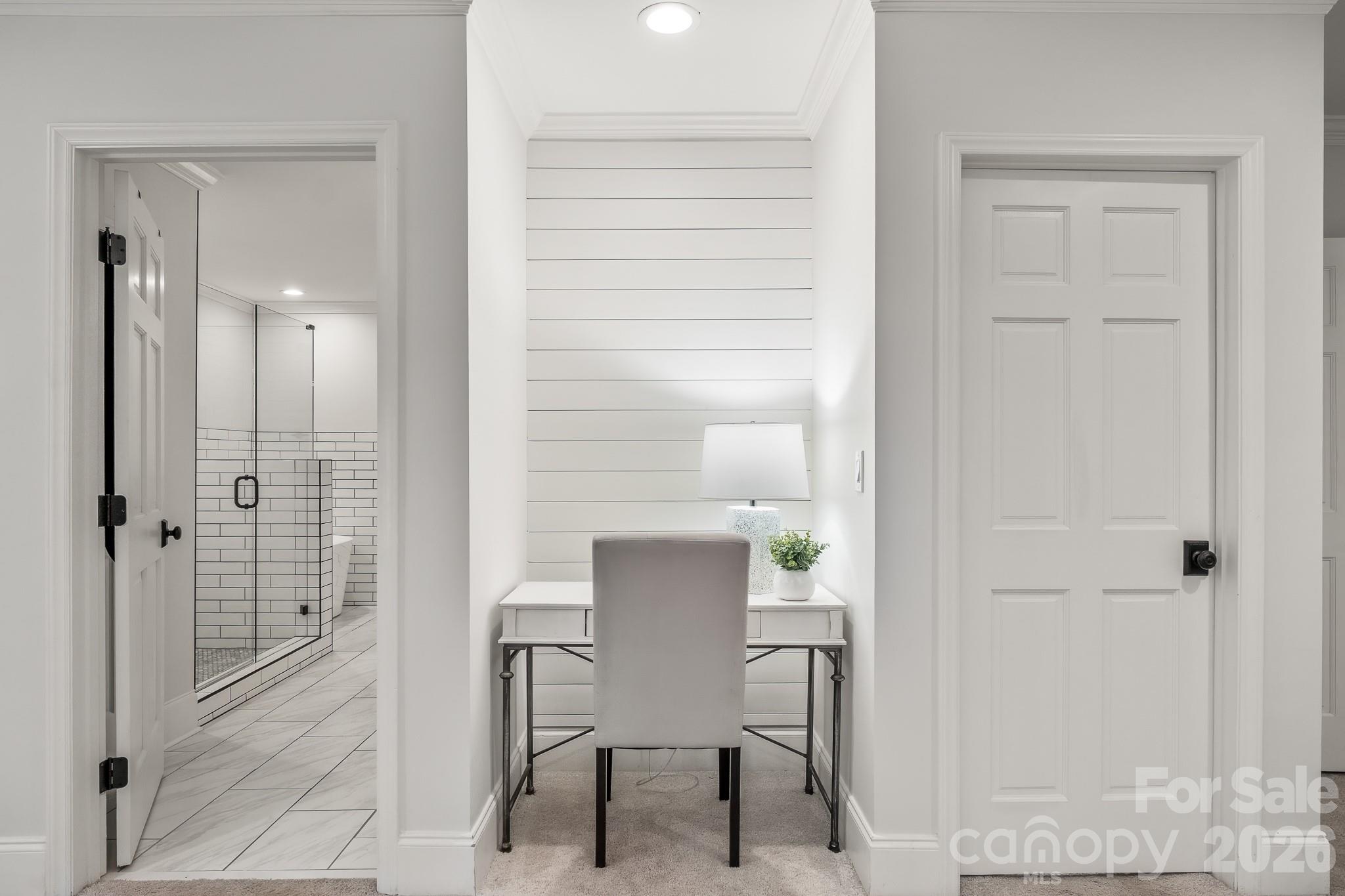 1121 S Wendover Road