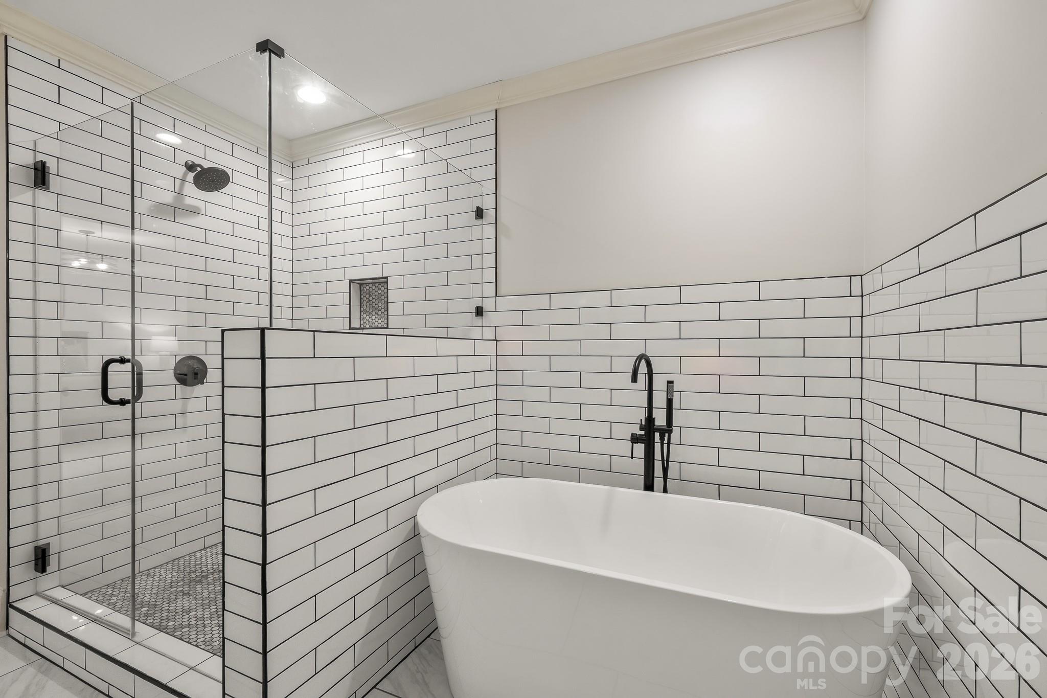 1121 S Wendover Road