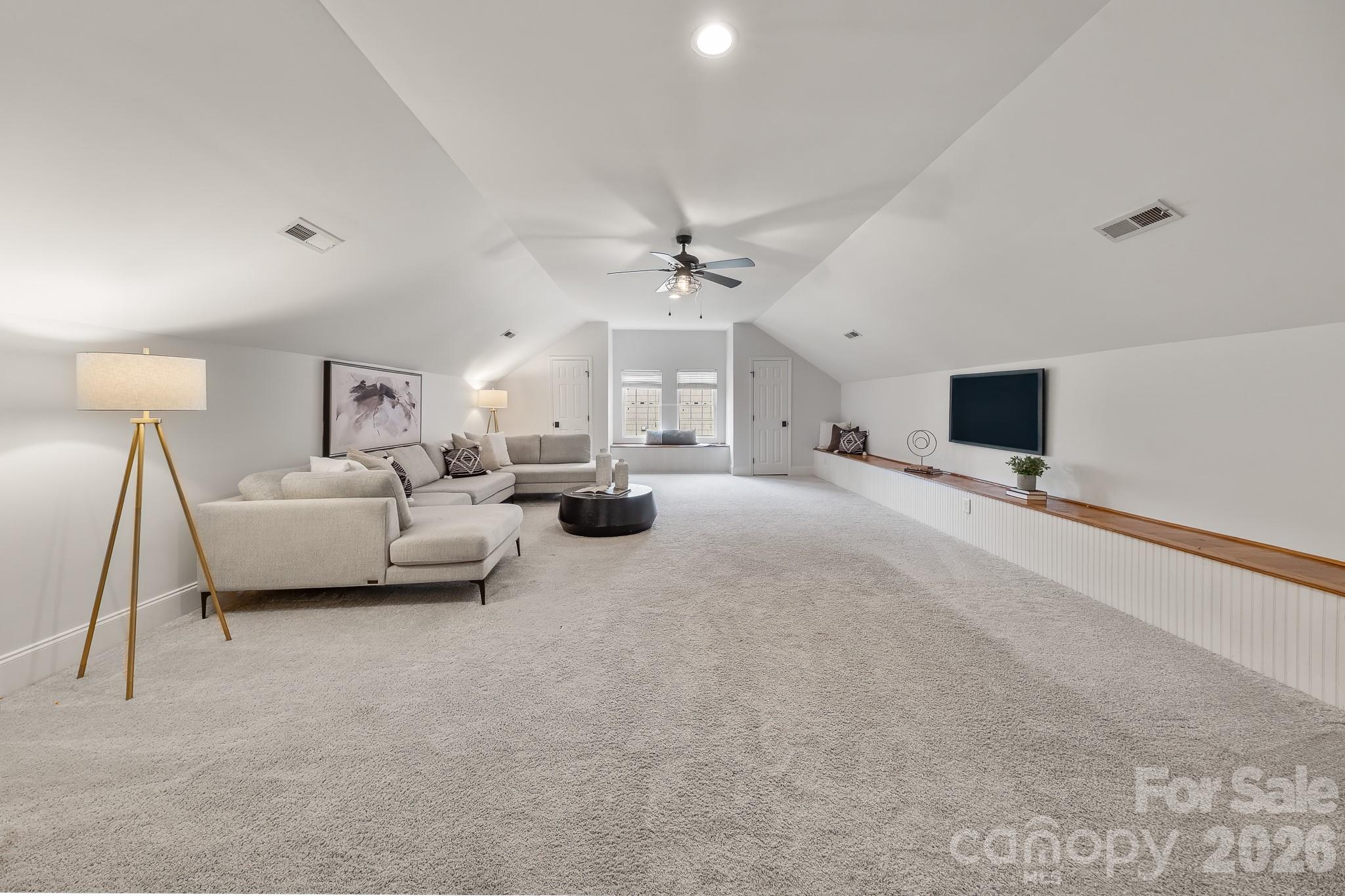 1121 S Wendover Road