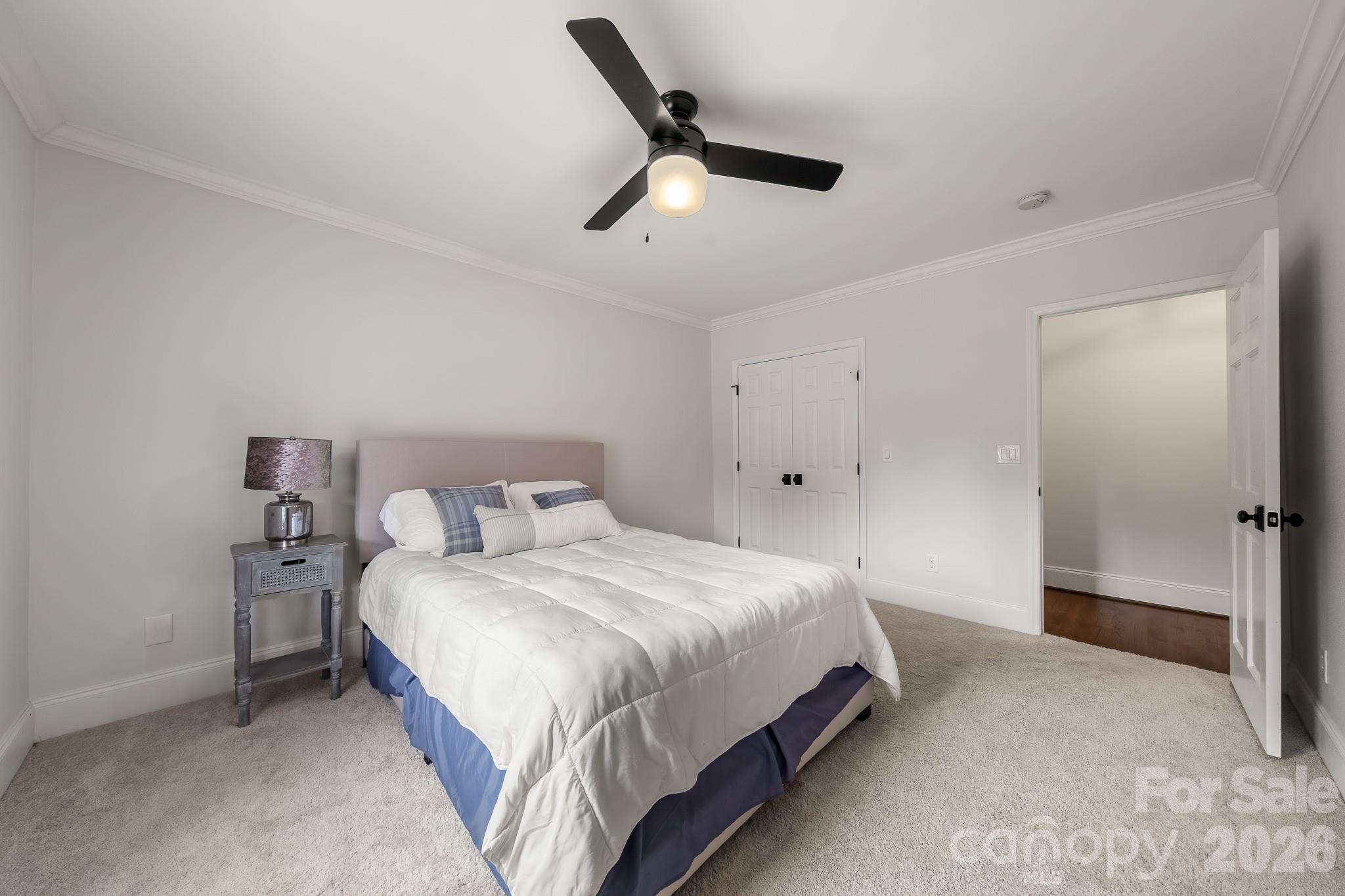 1121 S Wendover Road