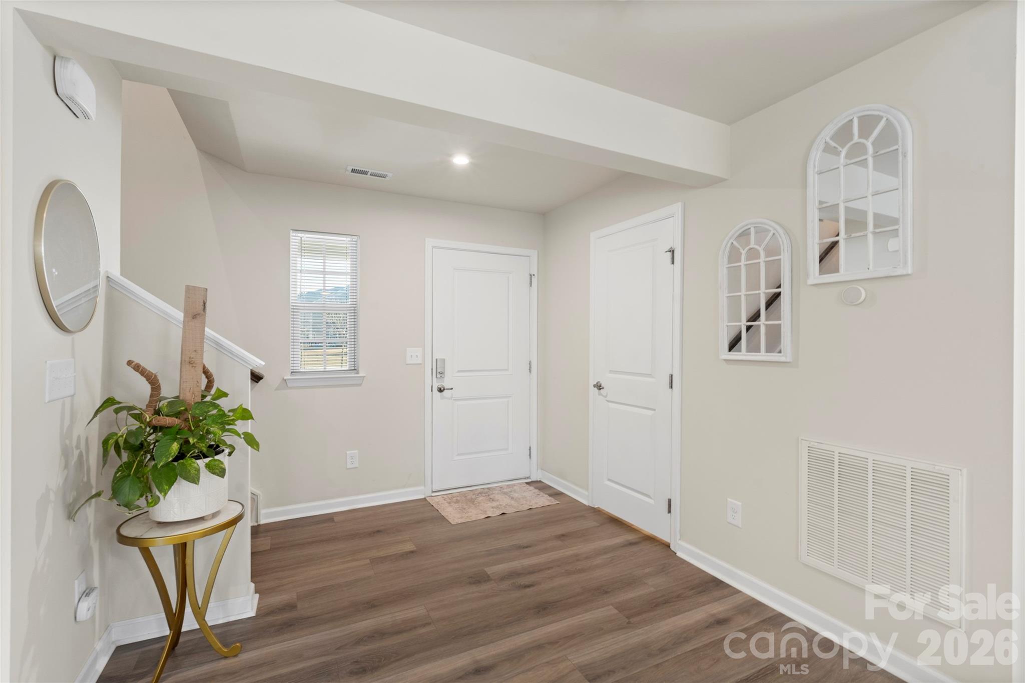 1332 Lena Street