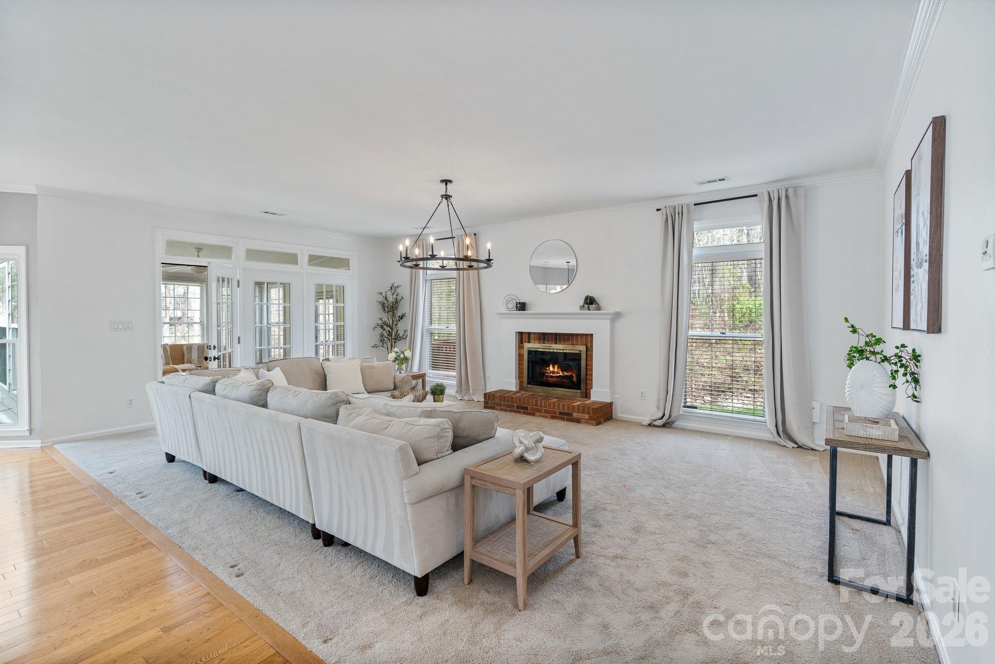 5800 Paper Whites Place