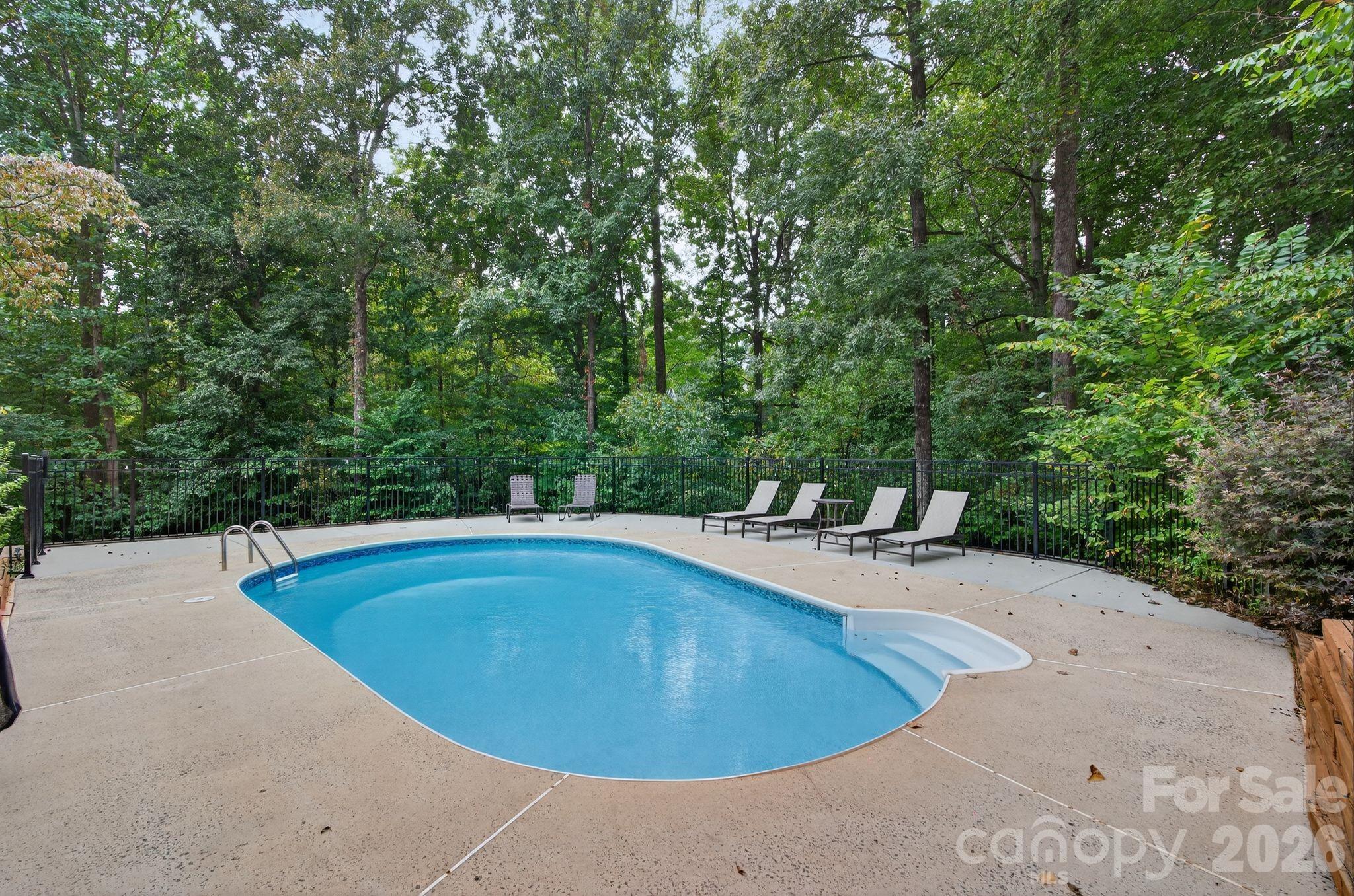 5800 Paper Whites Place