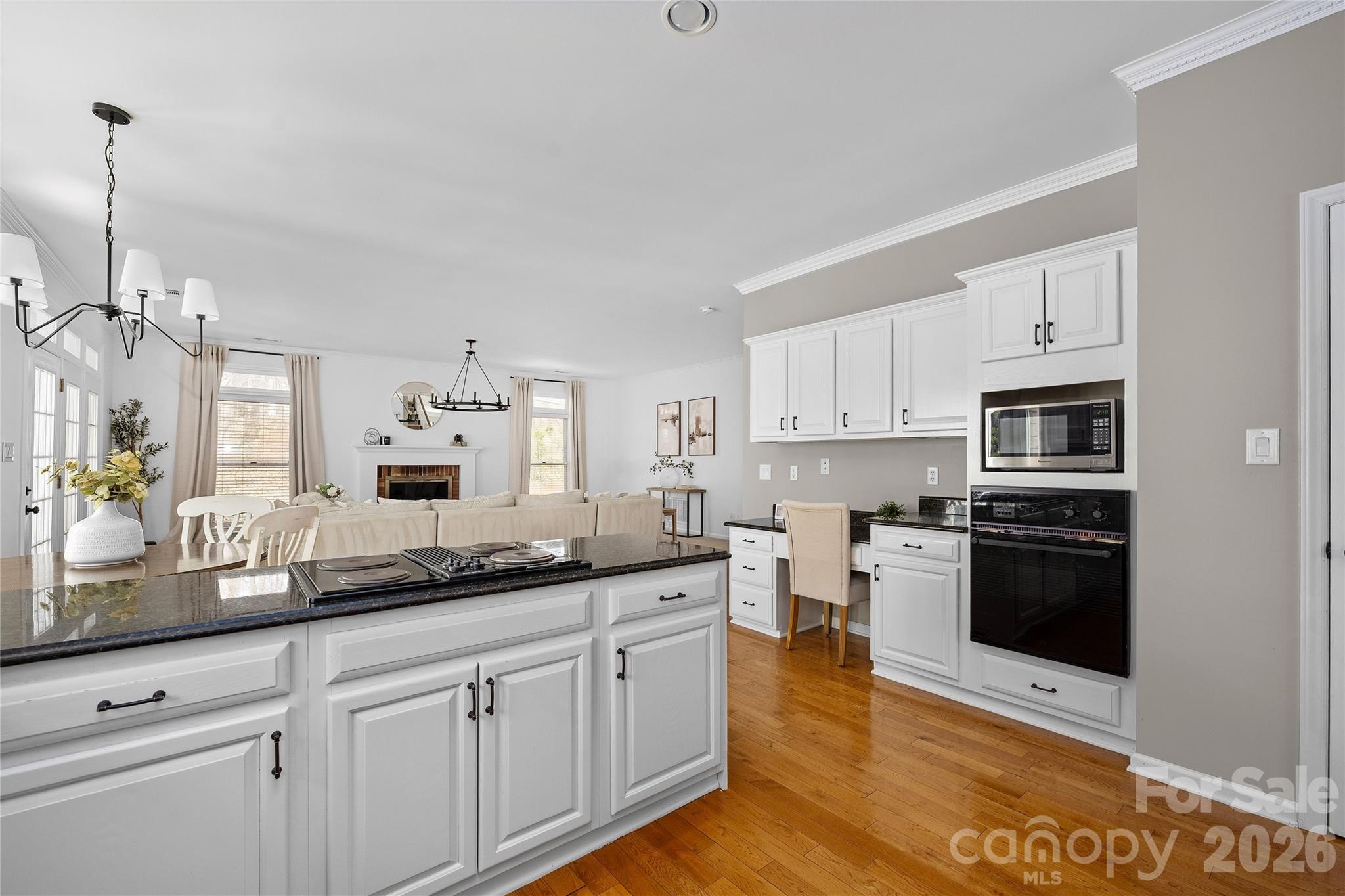 5800 Paper Whites Place