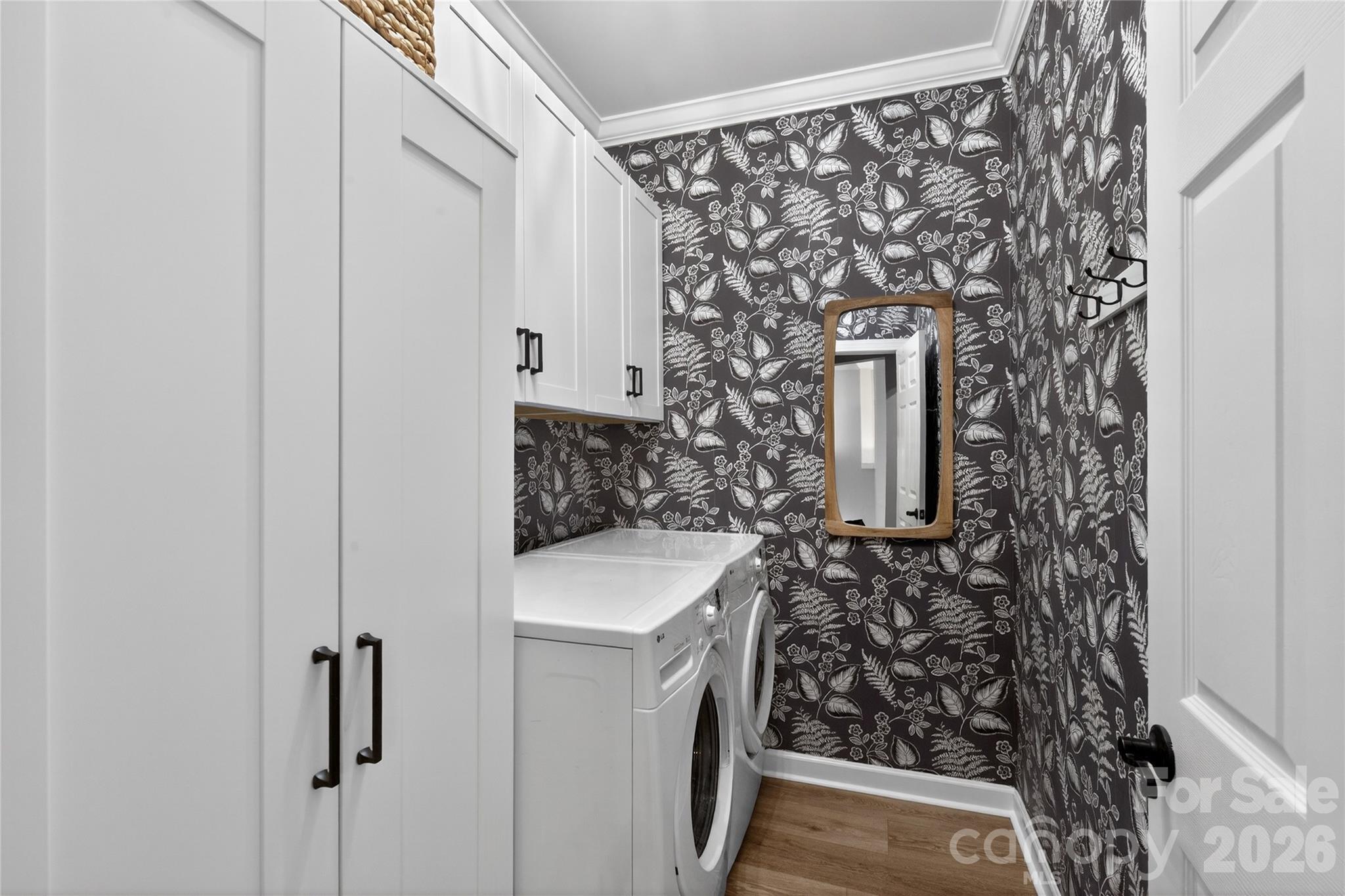 902 Applegate Parkway