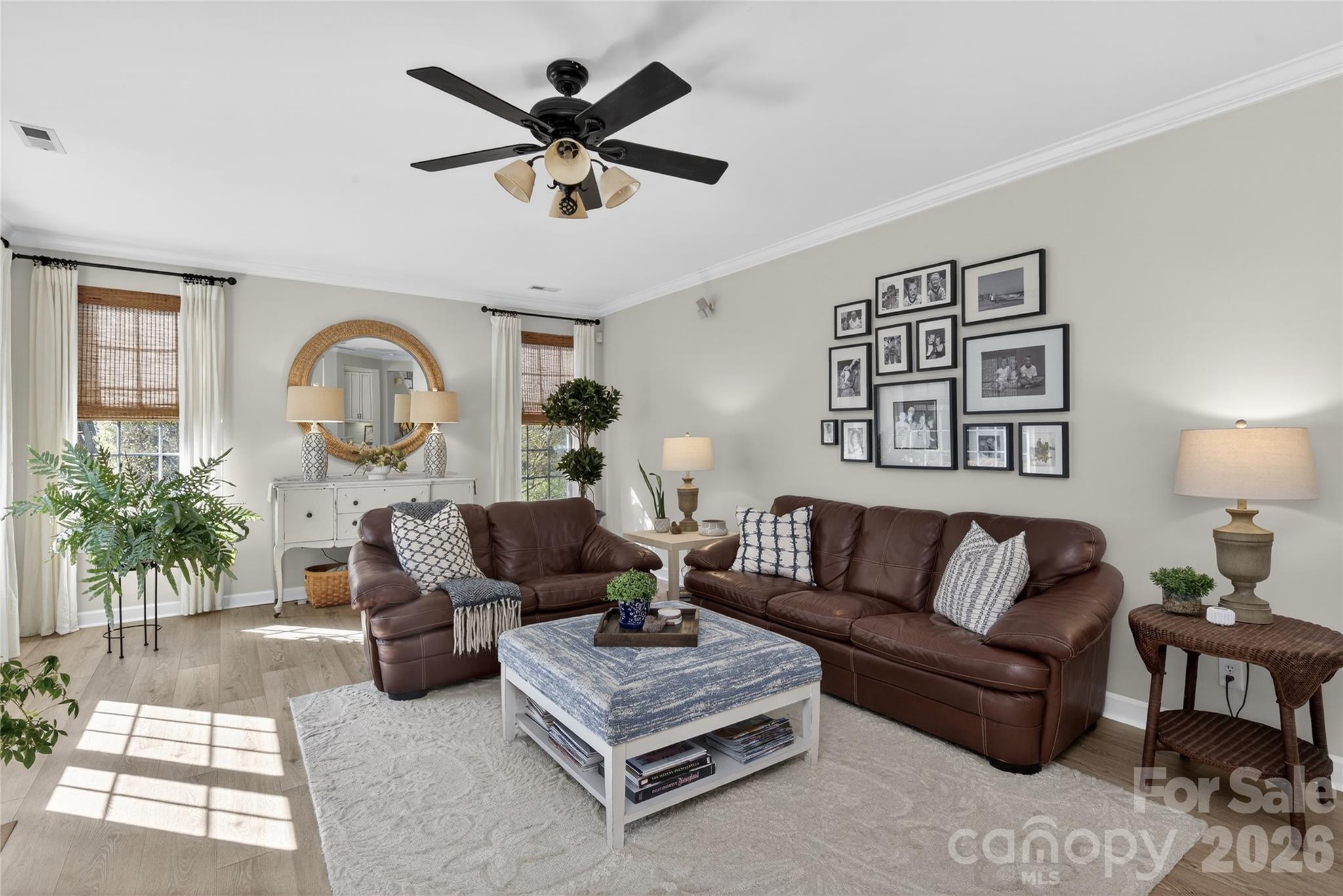 902 Applegate Parkway