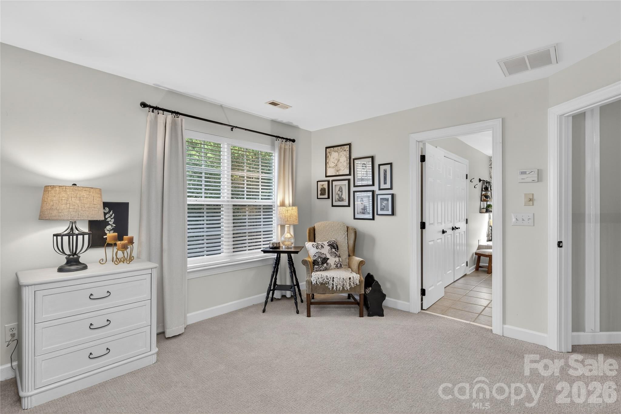 902 Applegate Parkway