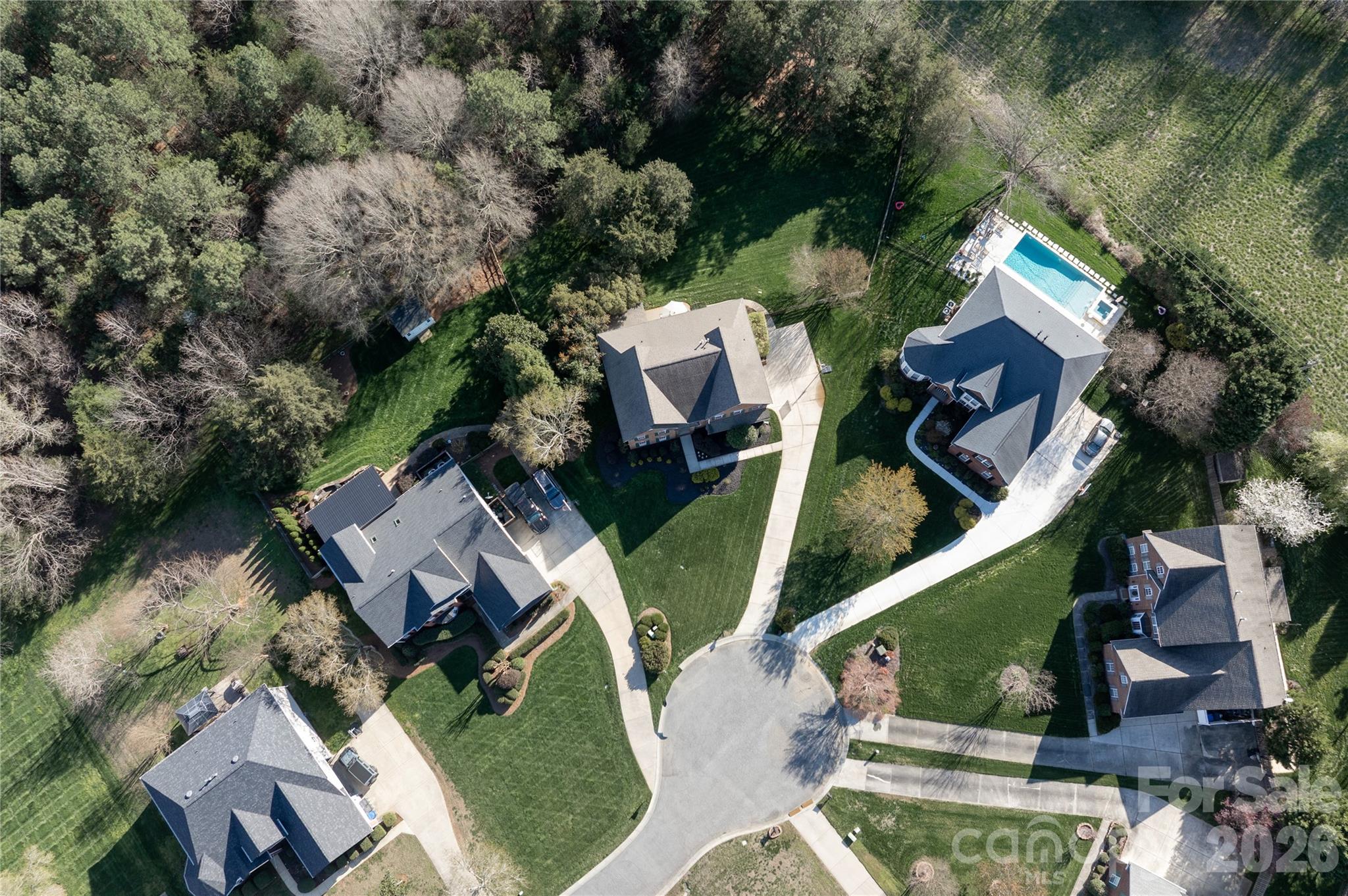 902 Applegate Parkway