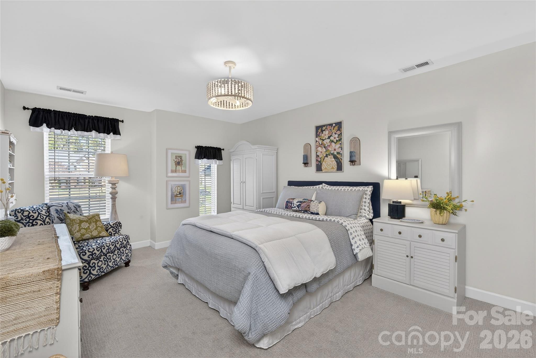 902 Applegate Parkway