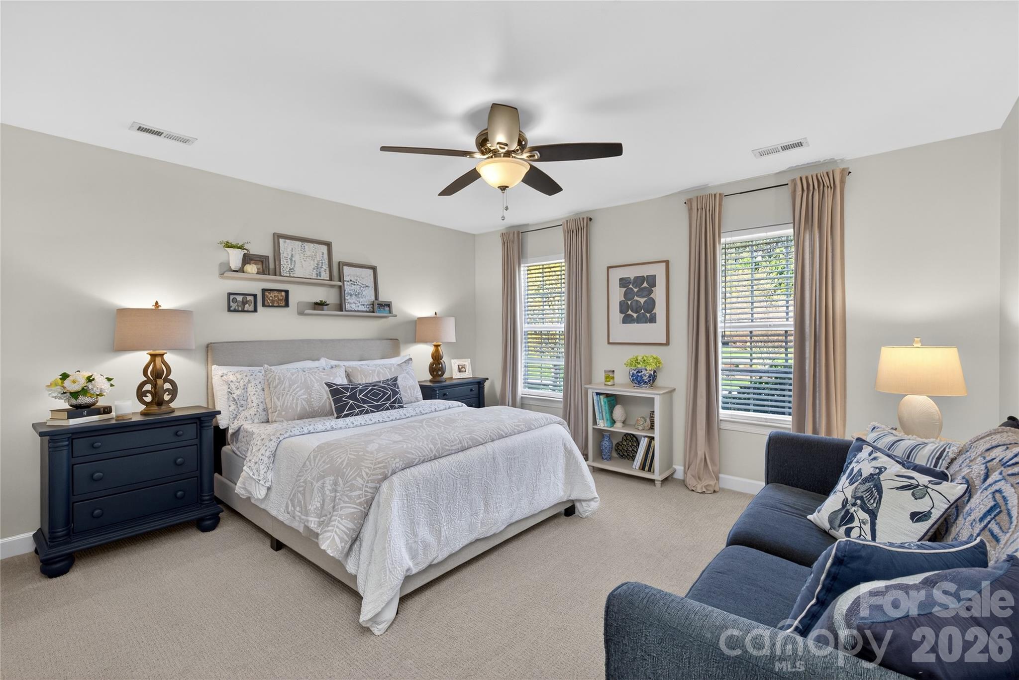 902 Applegate Parkway