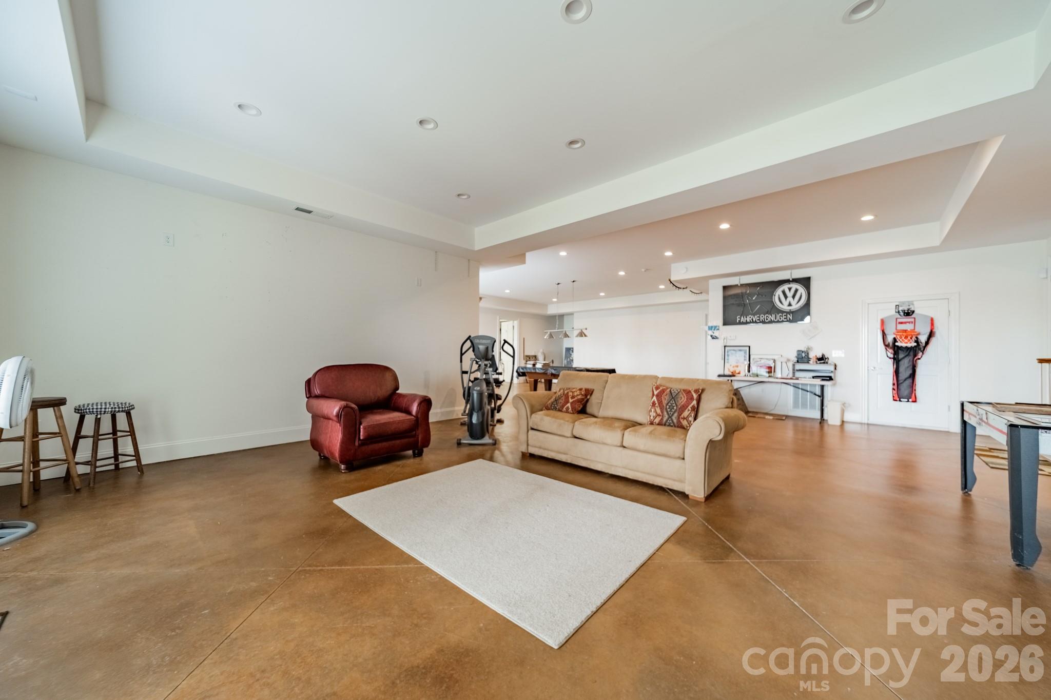 118 Pointe Harbour Lane