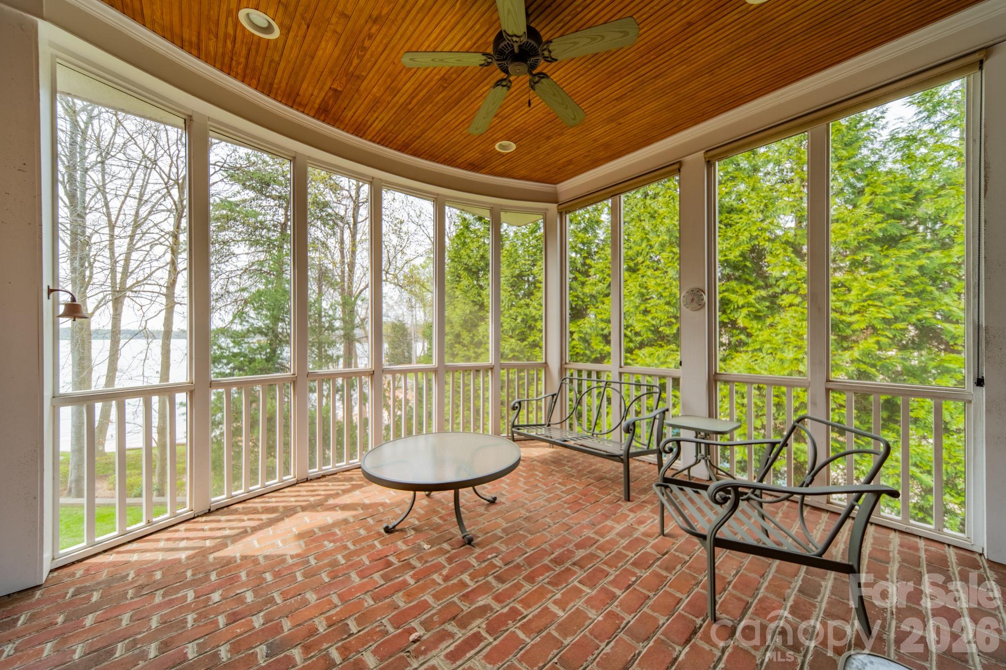 118 Pointe Harbour Lane