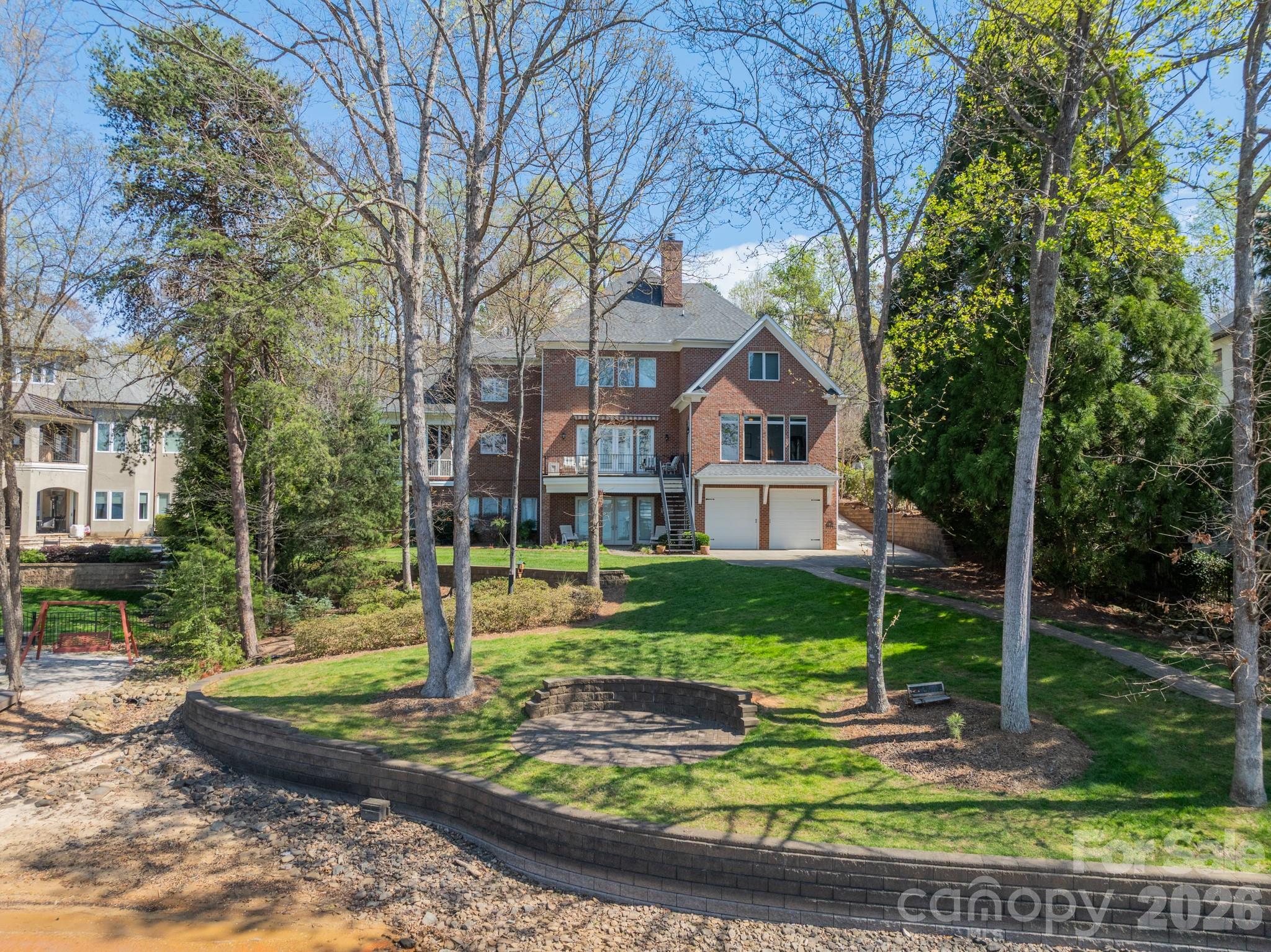 118 Pointe Harbour Lane