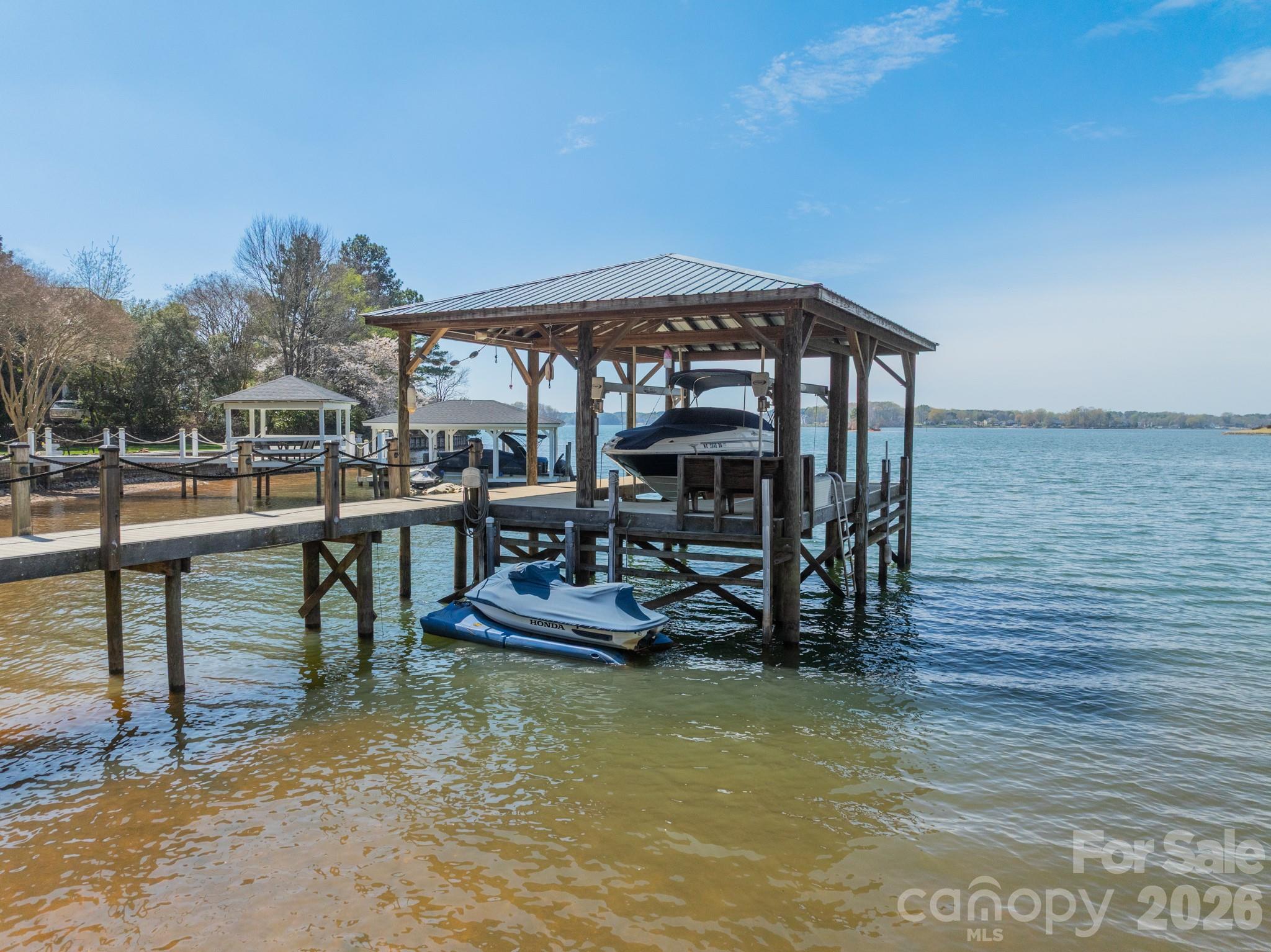 118 Pointe Harbour Lane