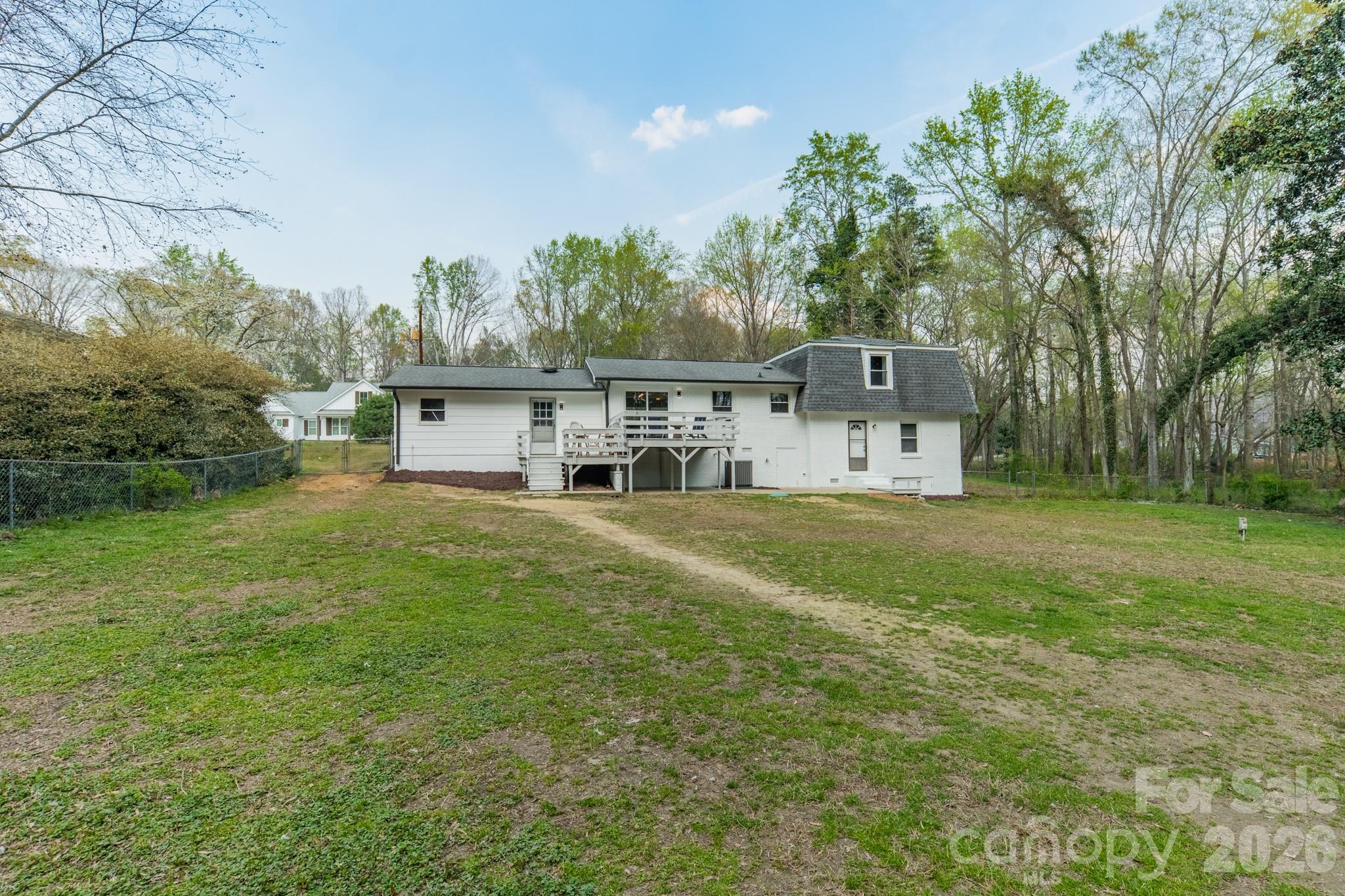 2023 Briarwood Circle