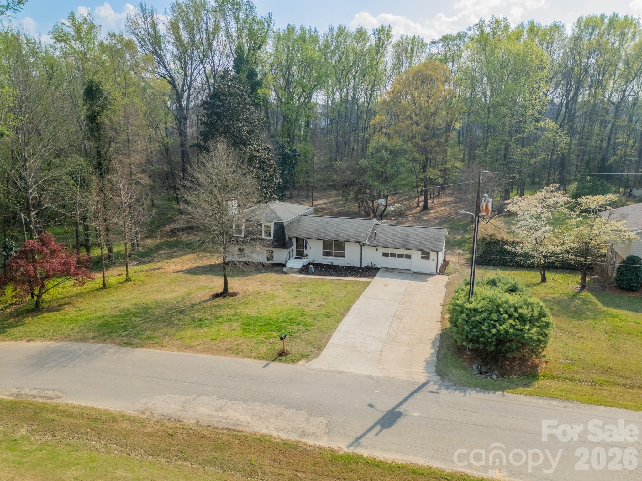 2023 Briarwood Circle