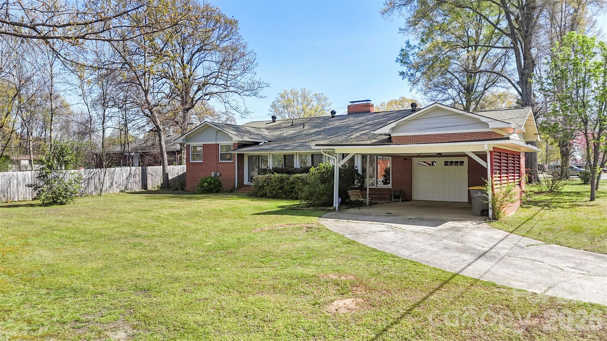 2108 S Cannon Boulevard