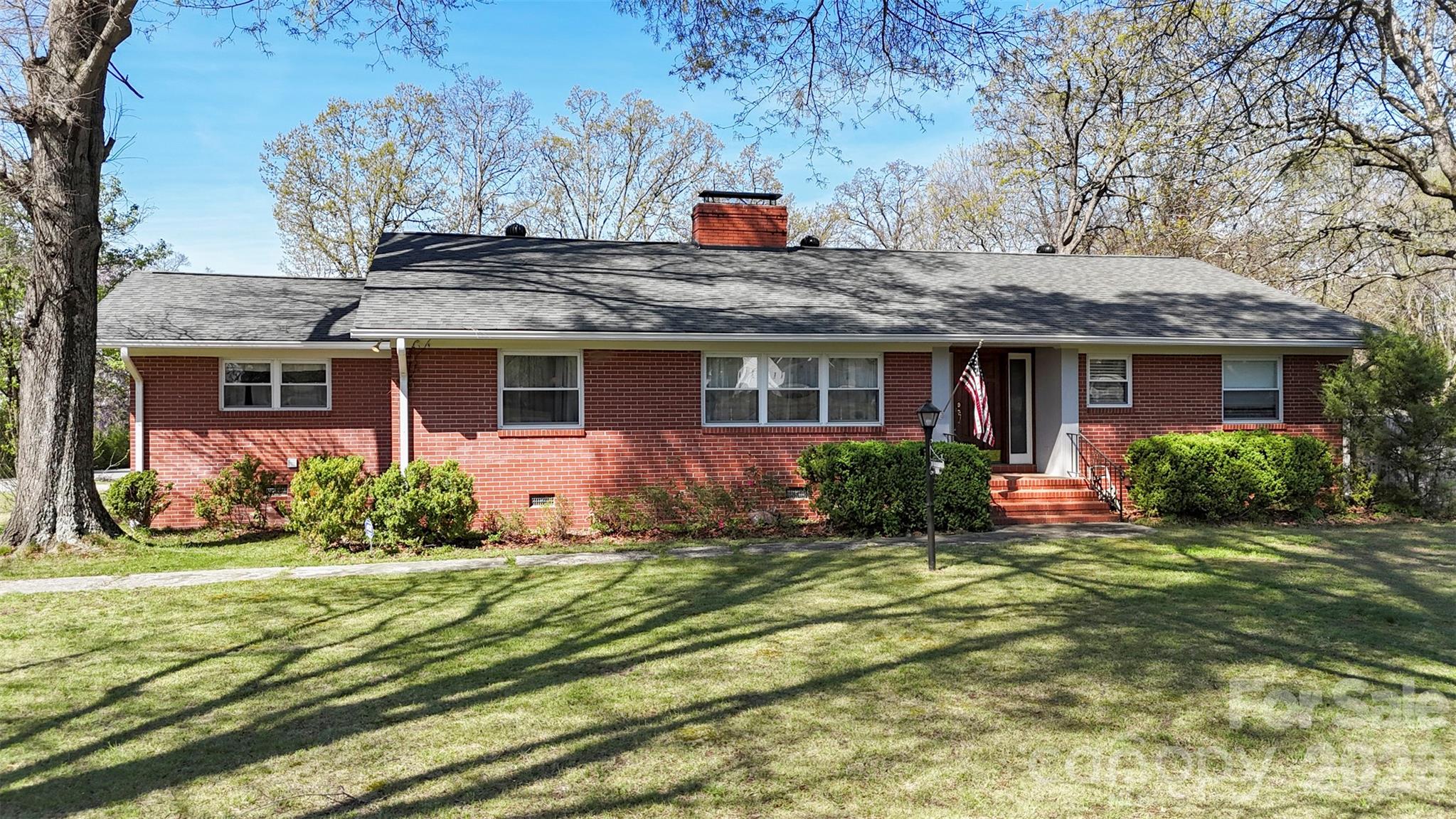 2108 S Cannon Boulevard