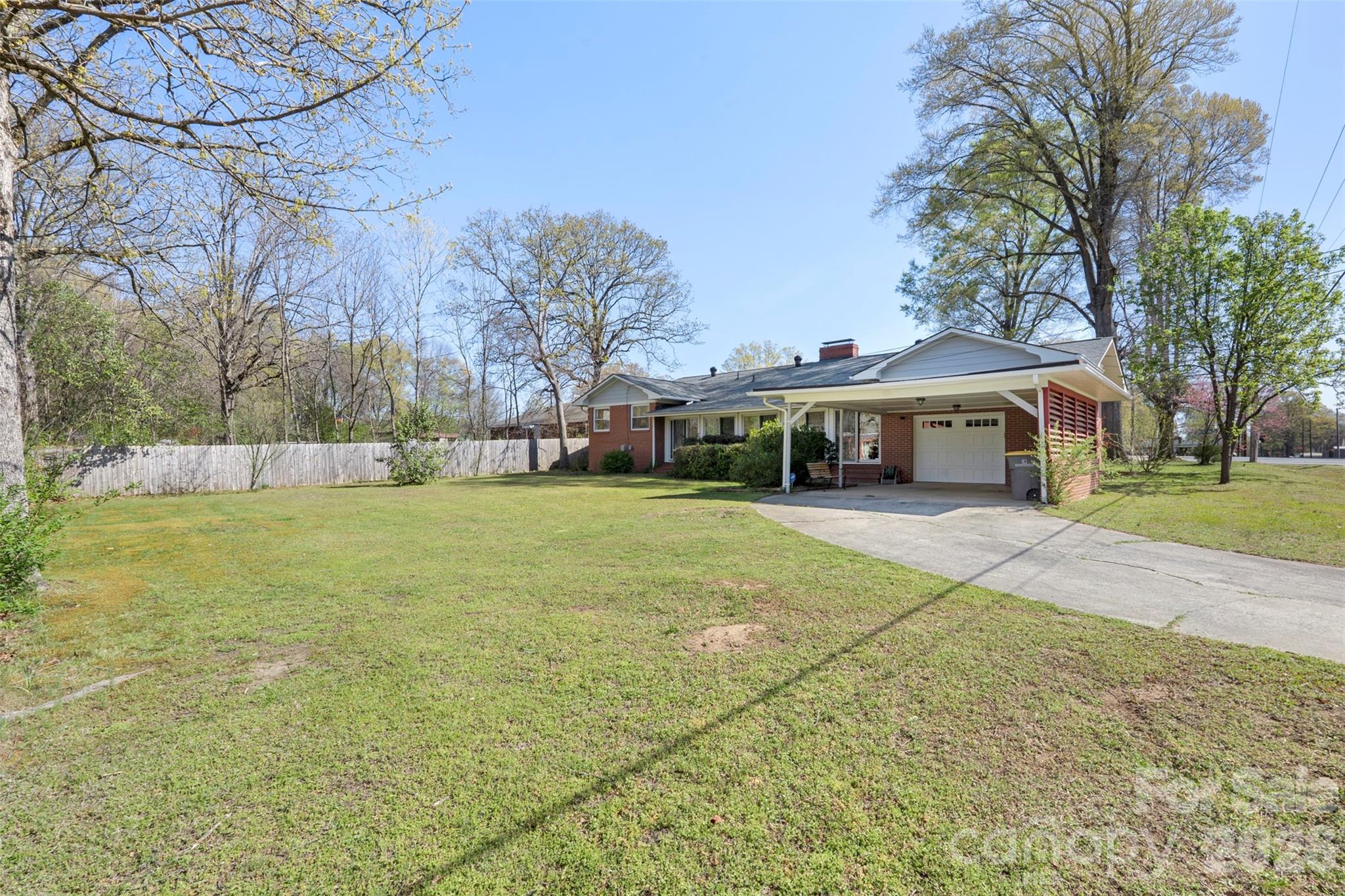 2108 S Cannon Boulevard