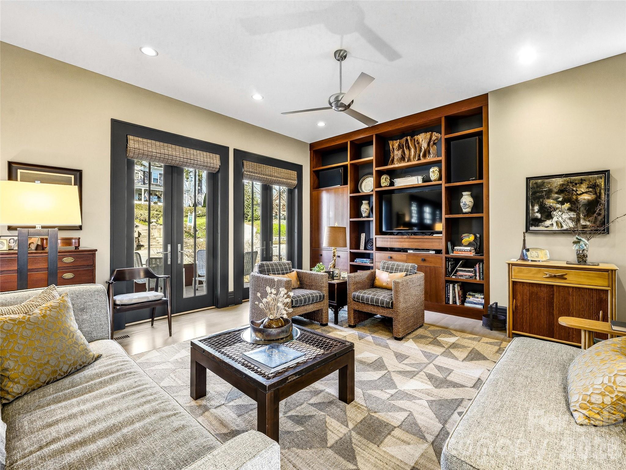 41 Cumberland Circle