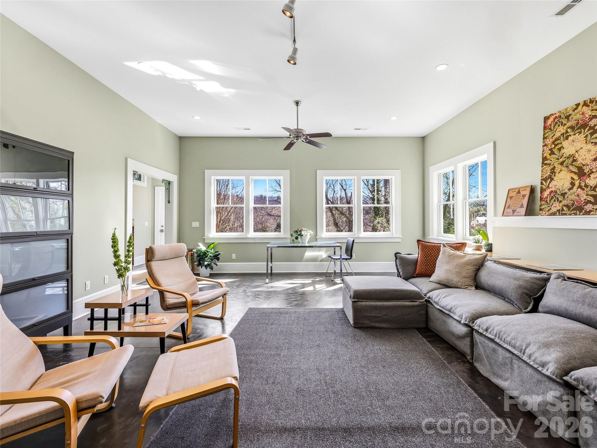 41 Cumberland Circle