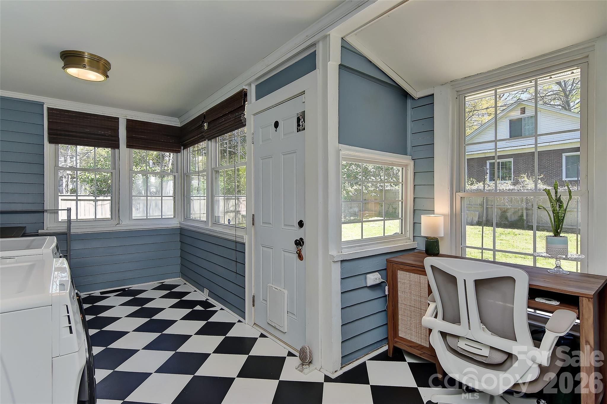 704 S Chester Street