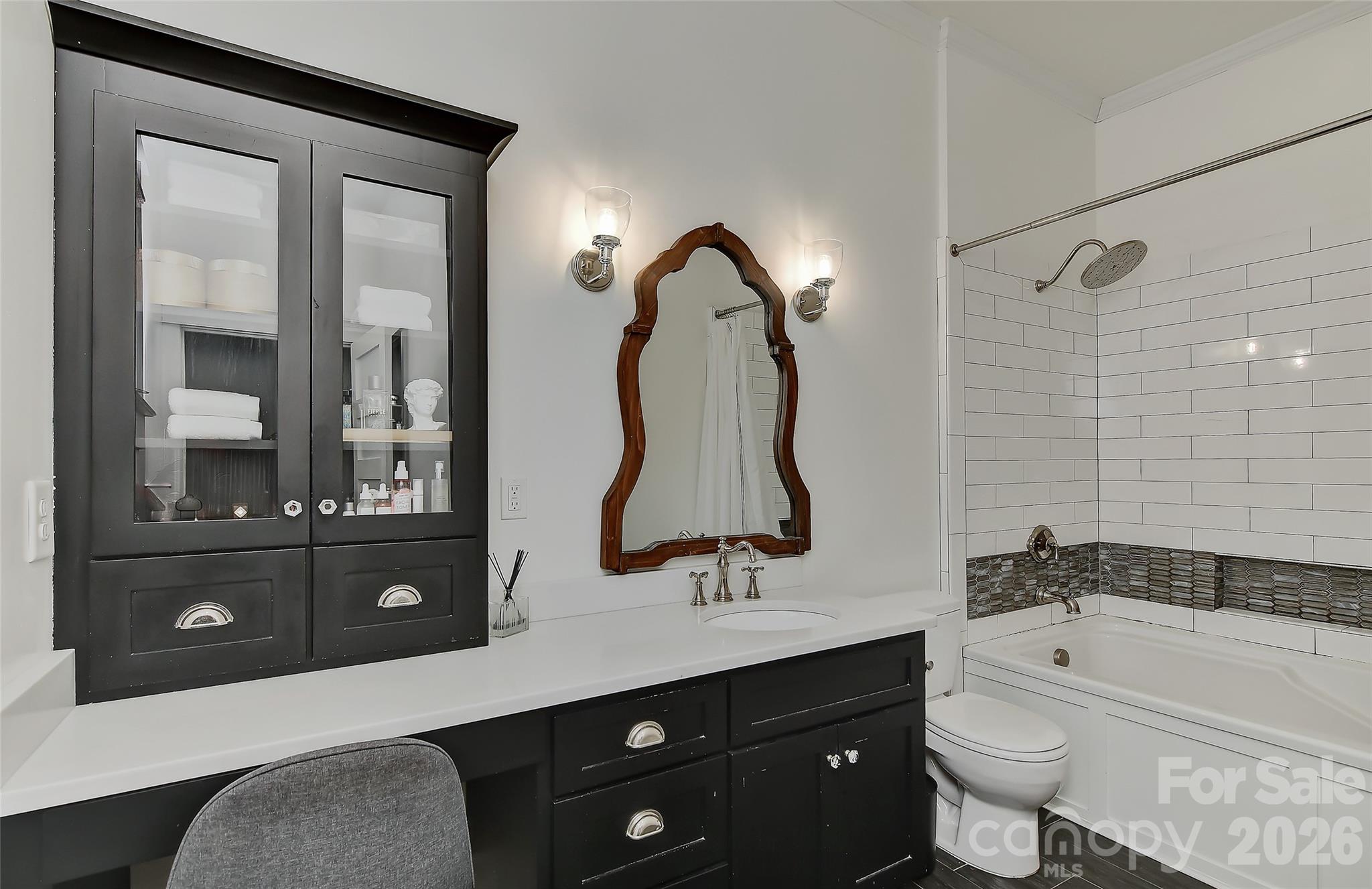 704 S Chester Street