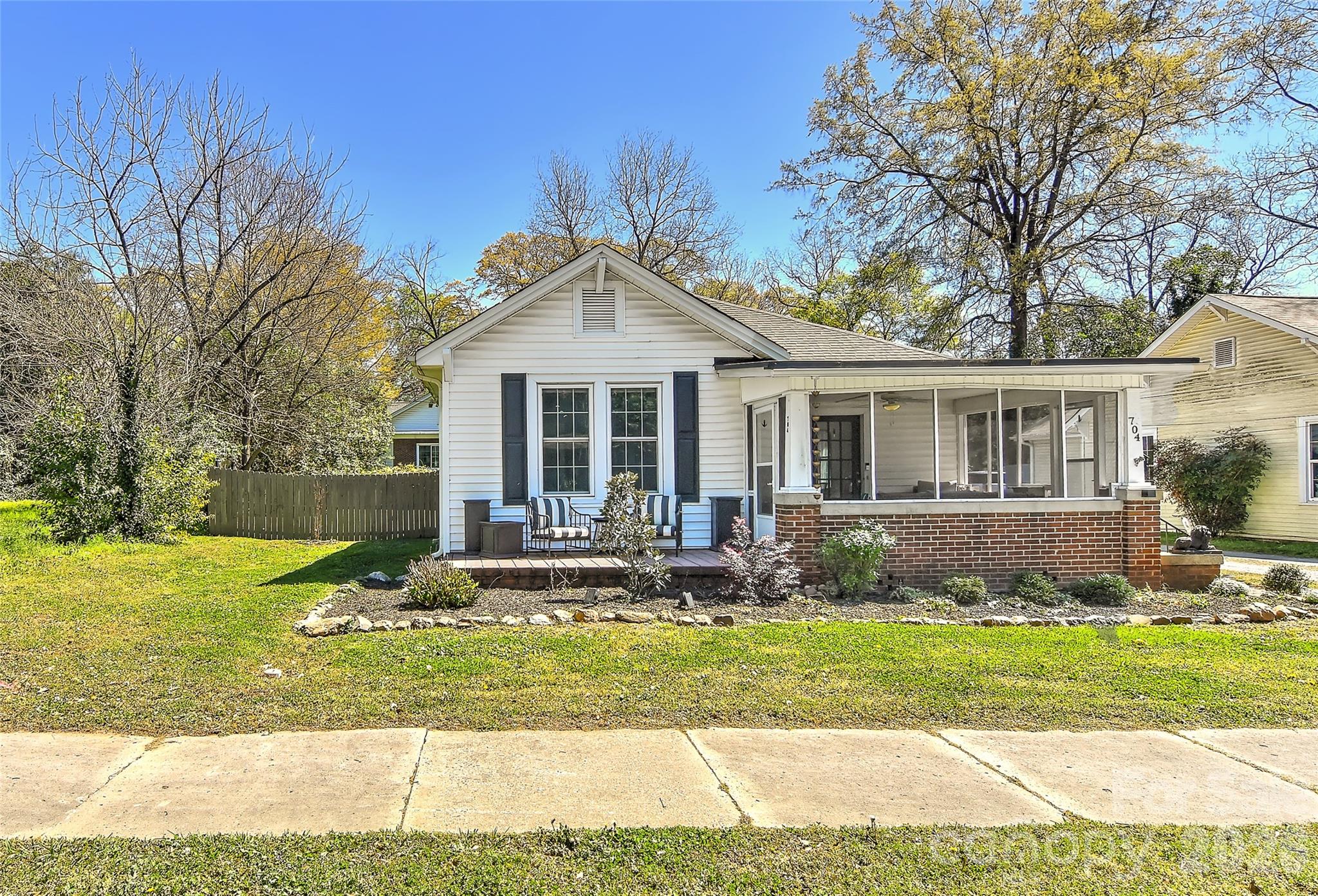 704 S Chester Street