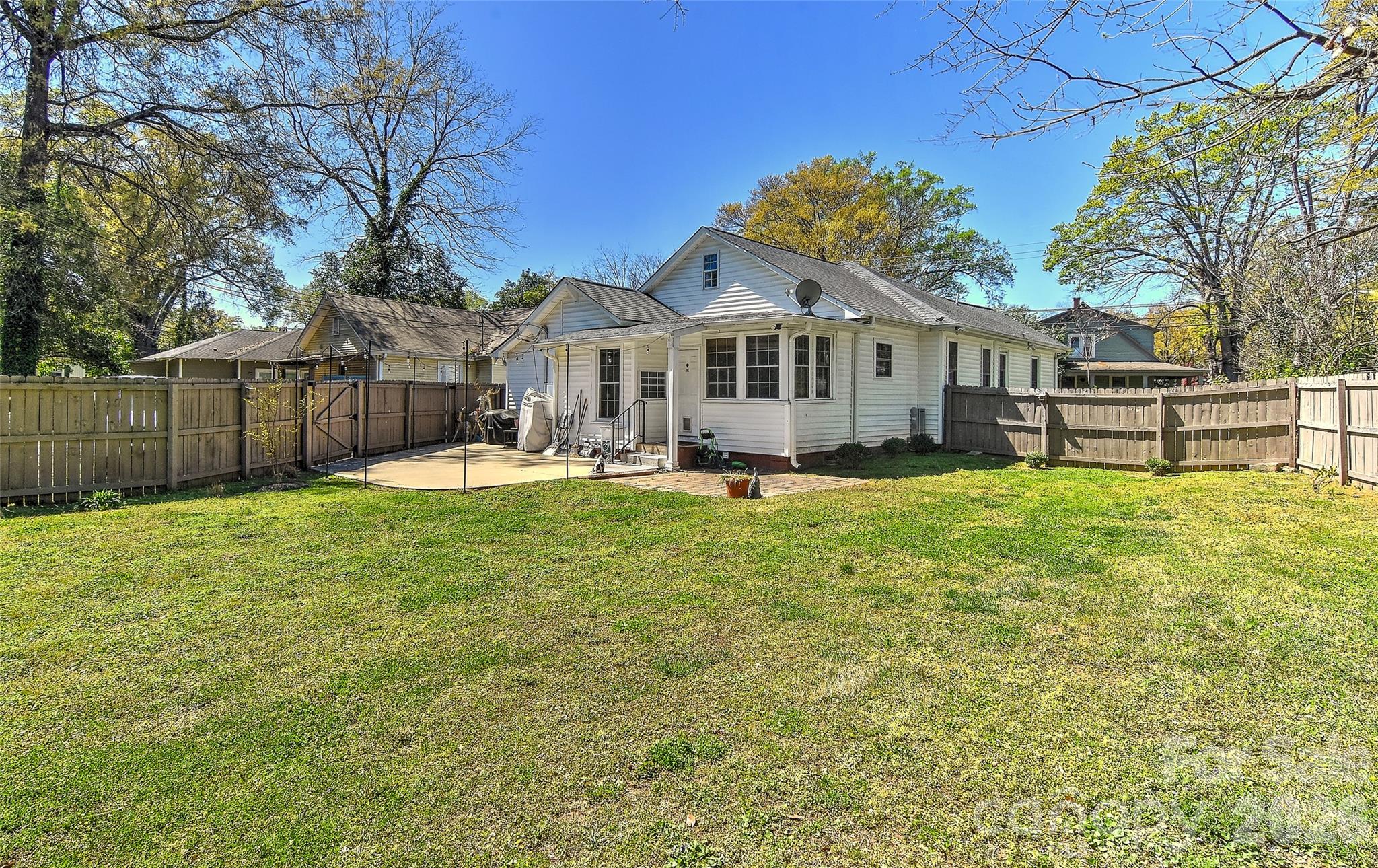 704 S Chester Street