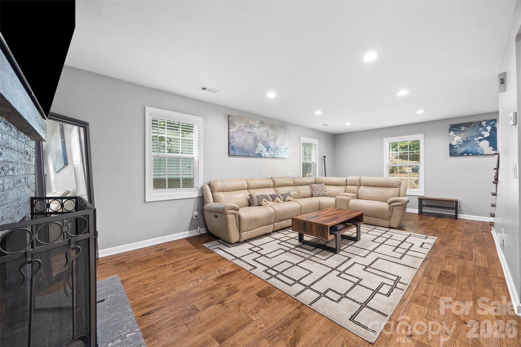 2006 Killarney Place